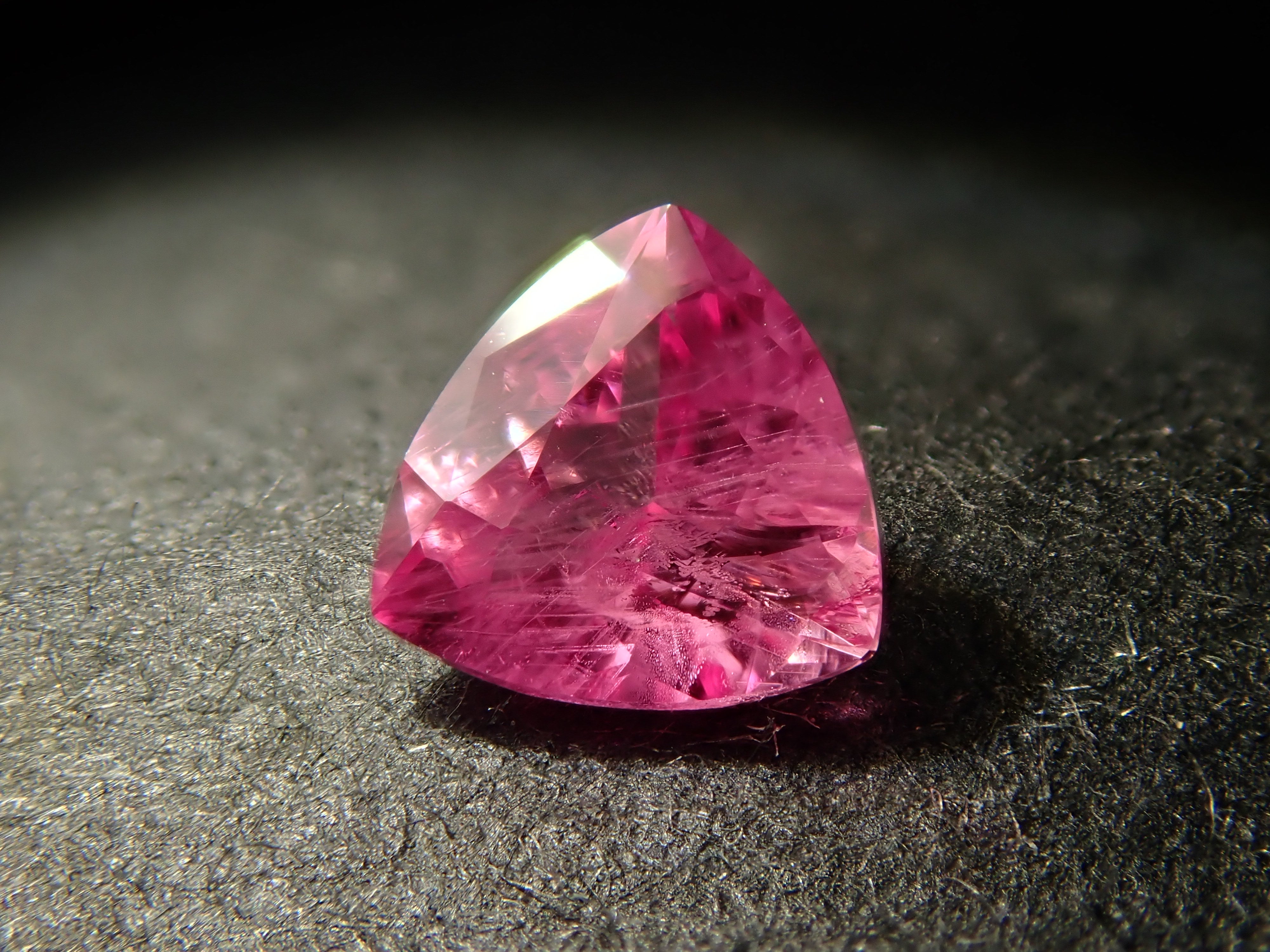 【12/2 22時販売】グリーンランド産サファイア 0.271ctルース　証明書付