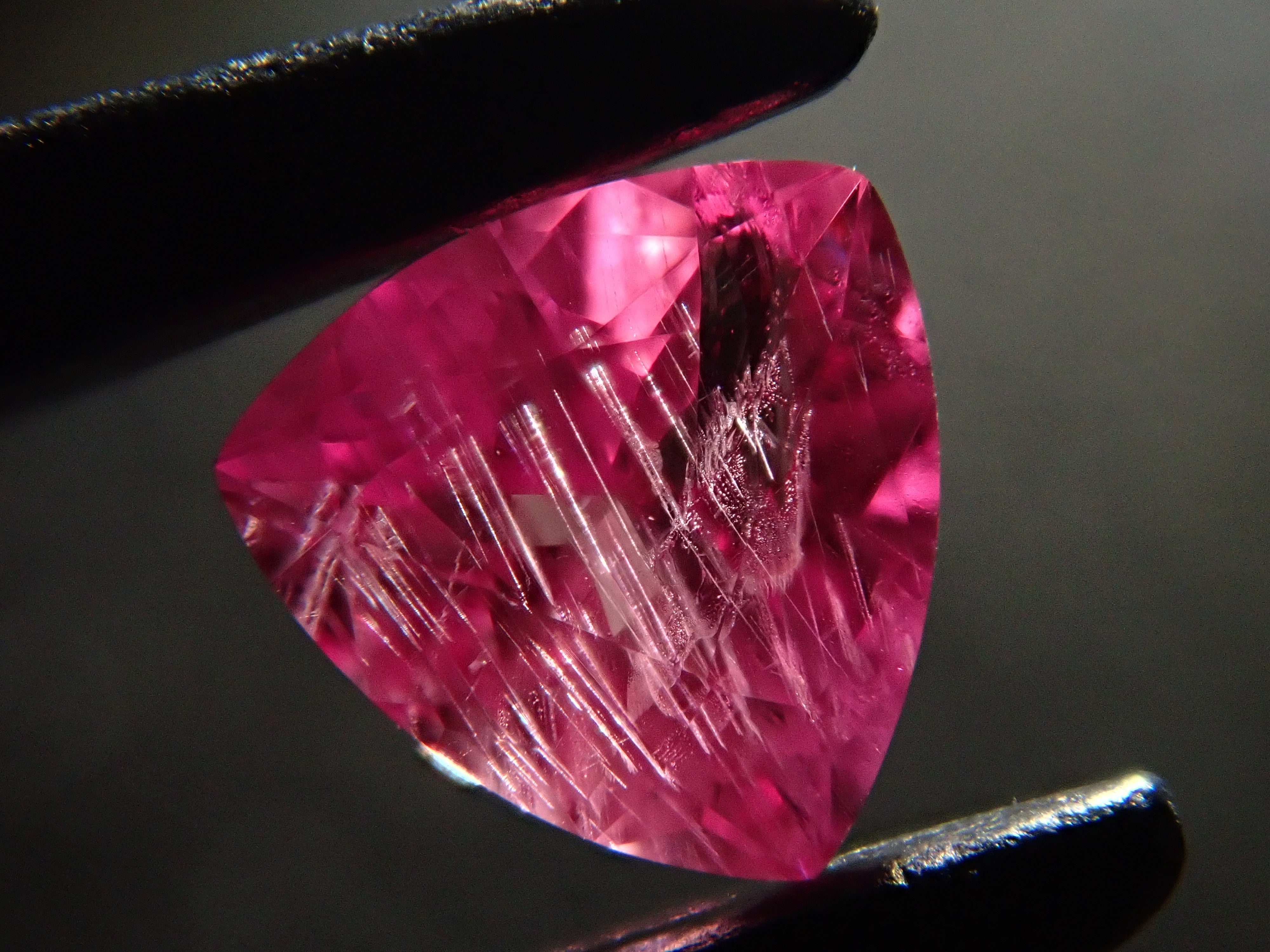 【12/2 22時販売】グリーンランド産サファイア 0.271ctルース　証明書付