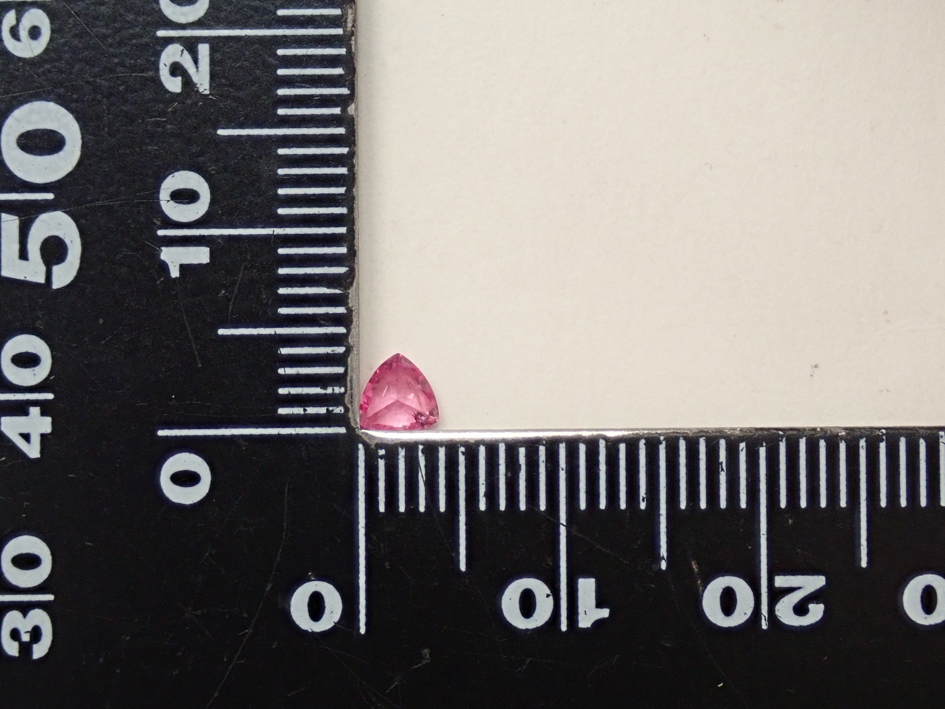 【12/2 22時販売】グリーンランド産サファイア 0.271ctルース　証明書付