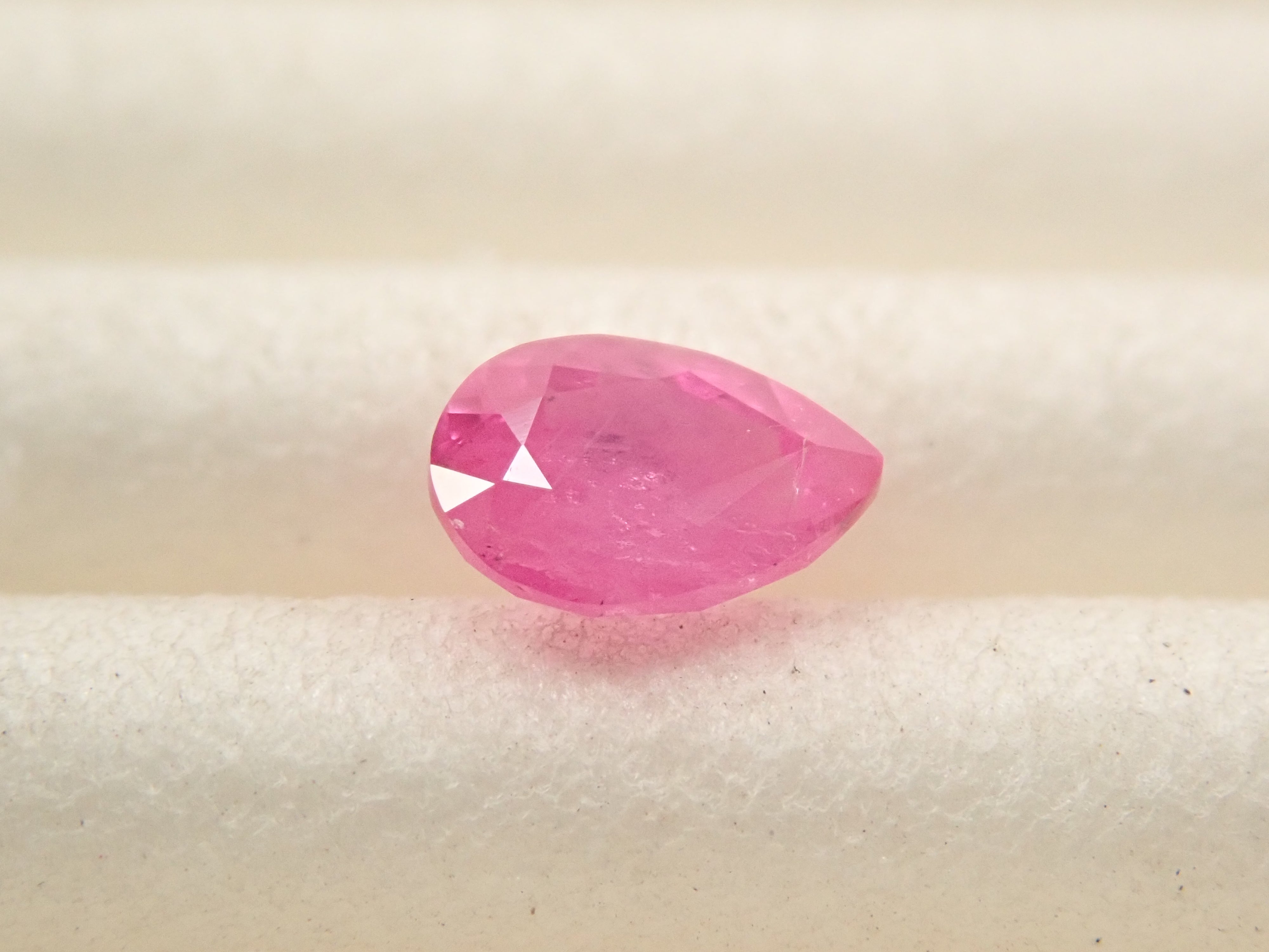 【11/29 22時販売】グリーンランド産ルビー 0.266ctルース 証明書