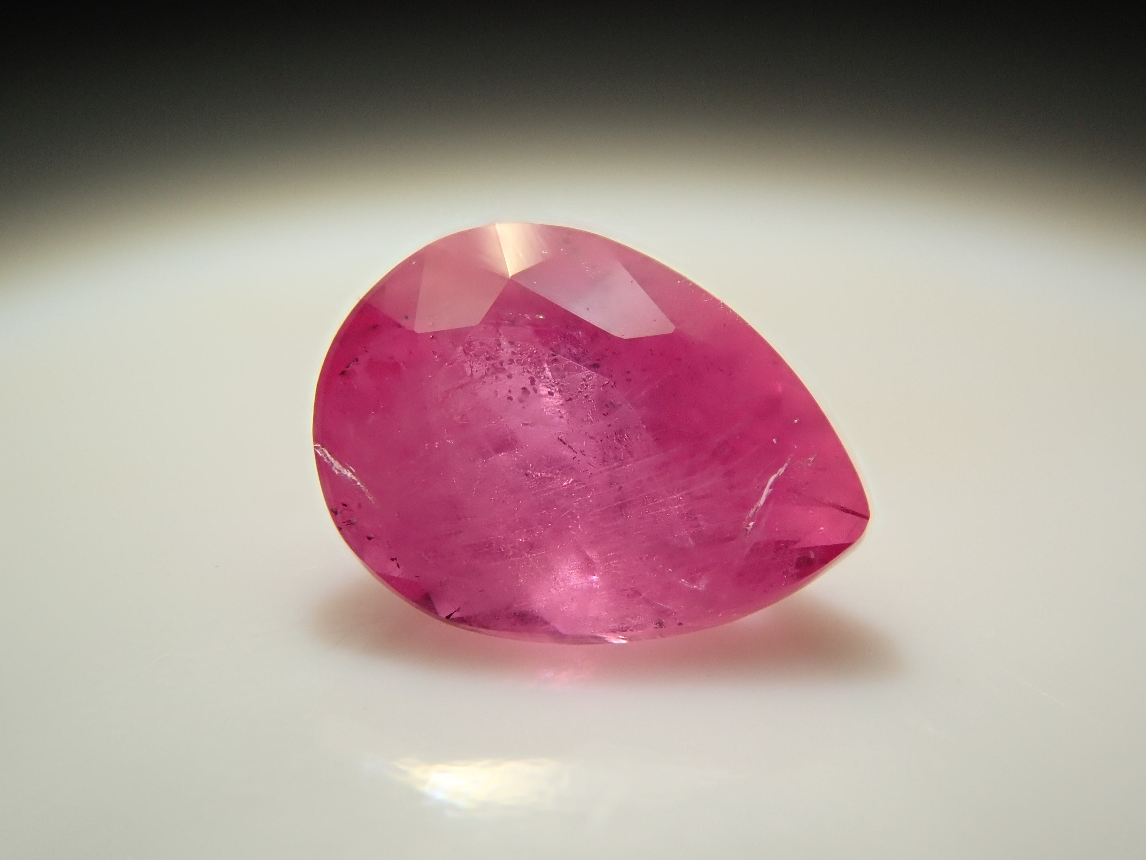 【11/29 22時販売】グリーンランド産ルビー 0.266ctルース 証明書