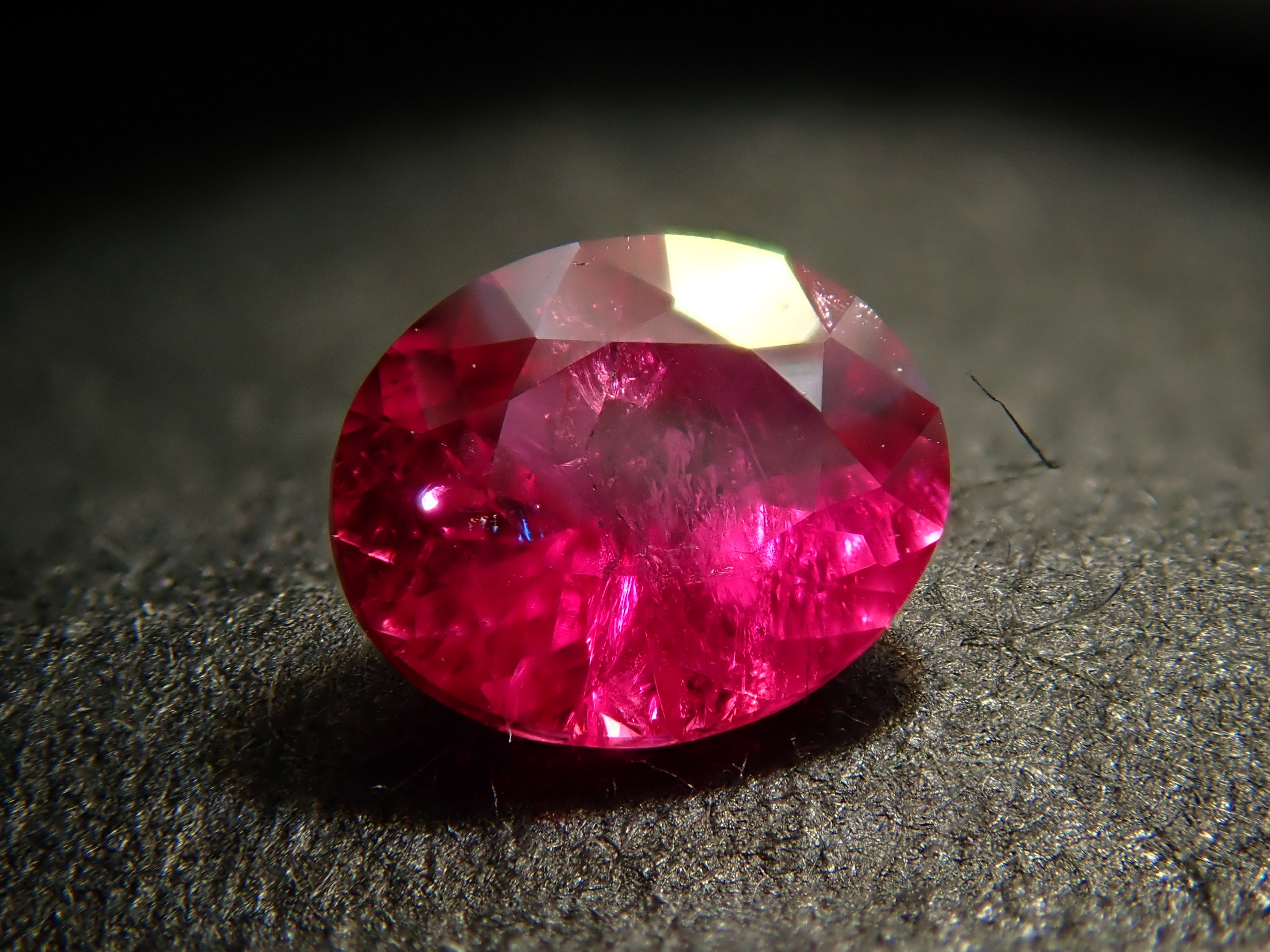 【11/29 22時販売】グリーンランド産ルビー 0.253ctルース 証明書
