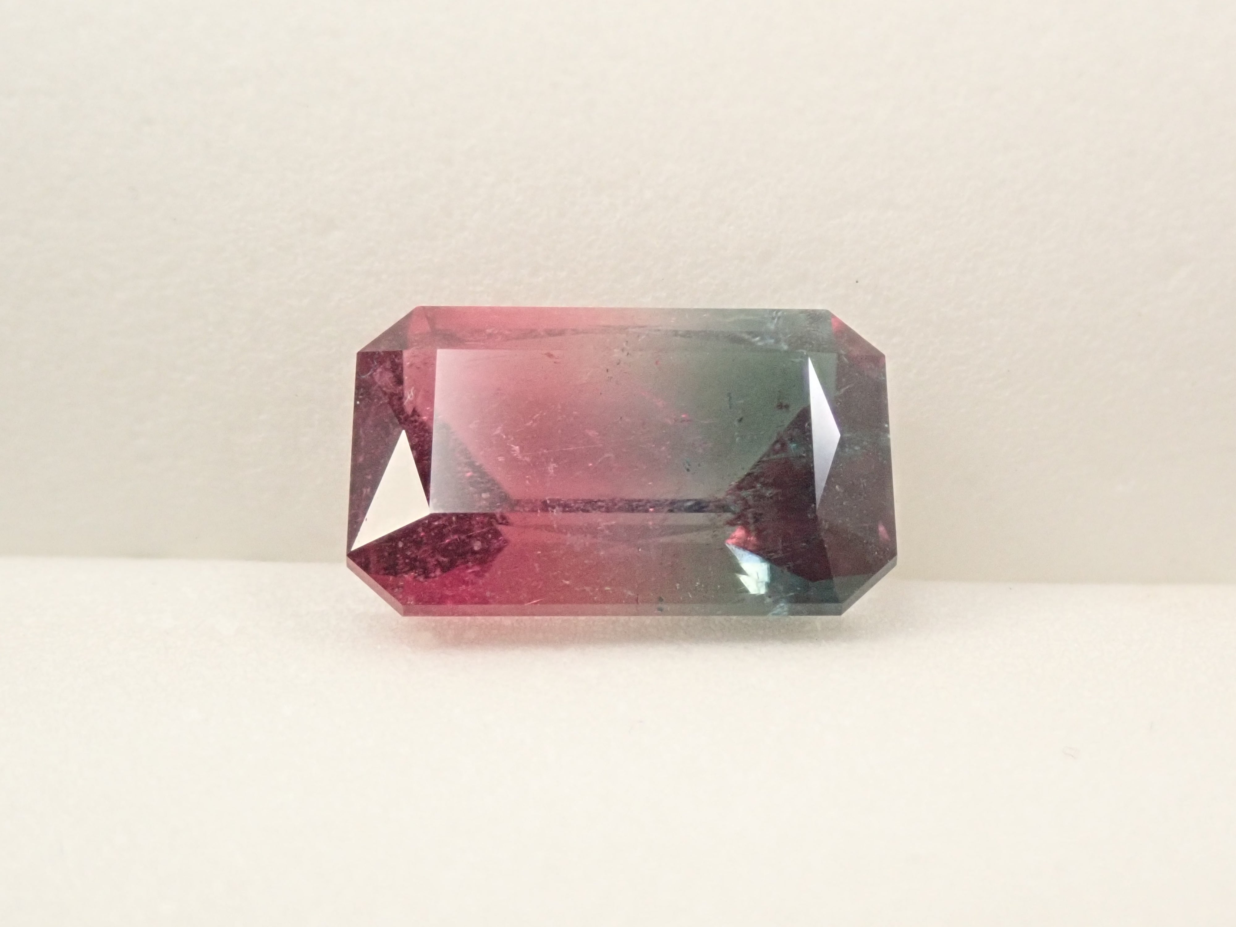 [12561379] Brazilian Bicolor Tourmaline 4.497ct Loose