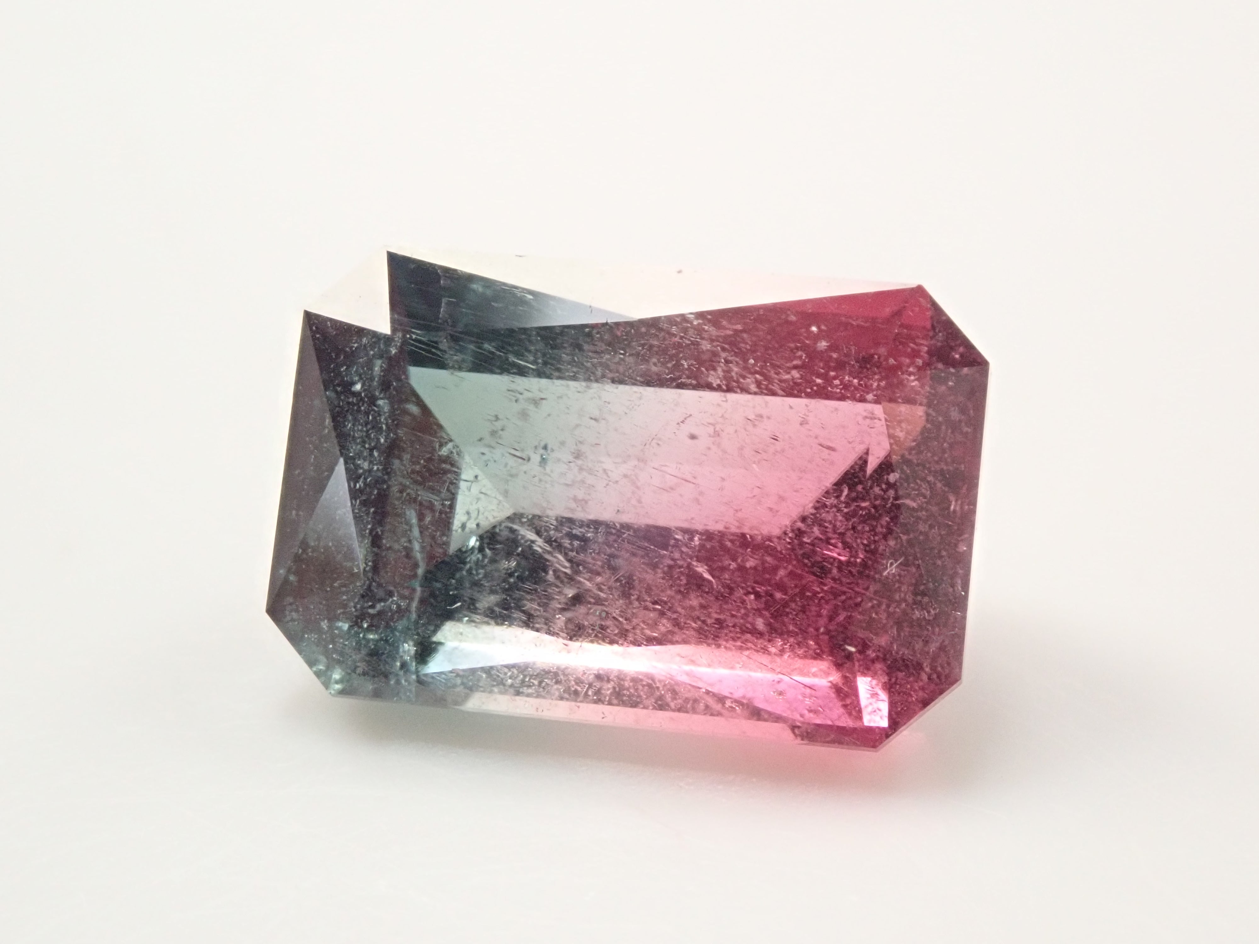 [12561379] Brazilian Bicolor Tourmaline 4.497ct Loose