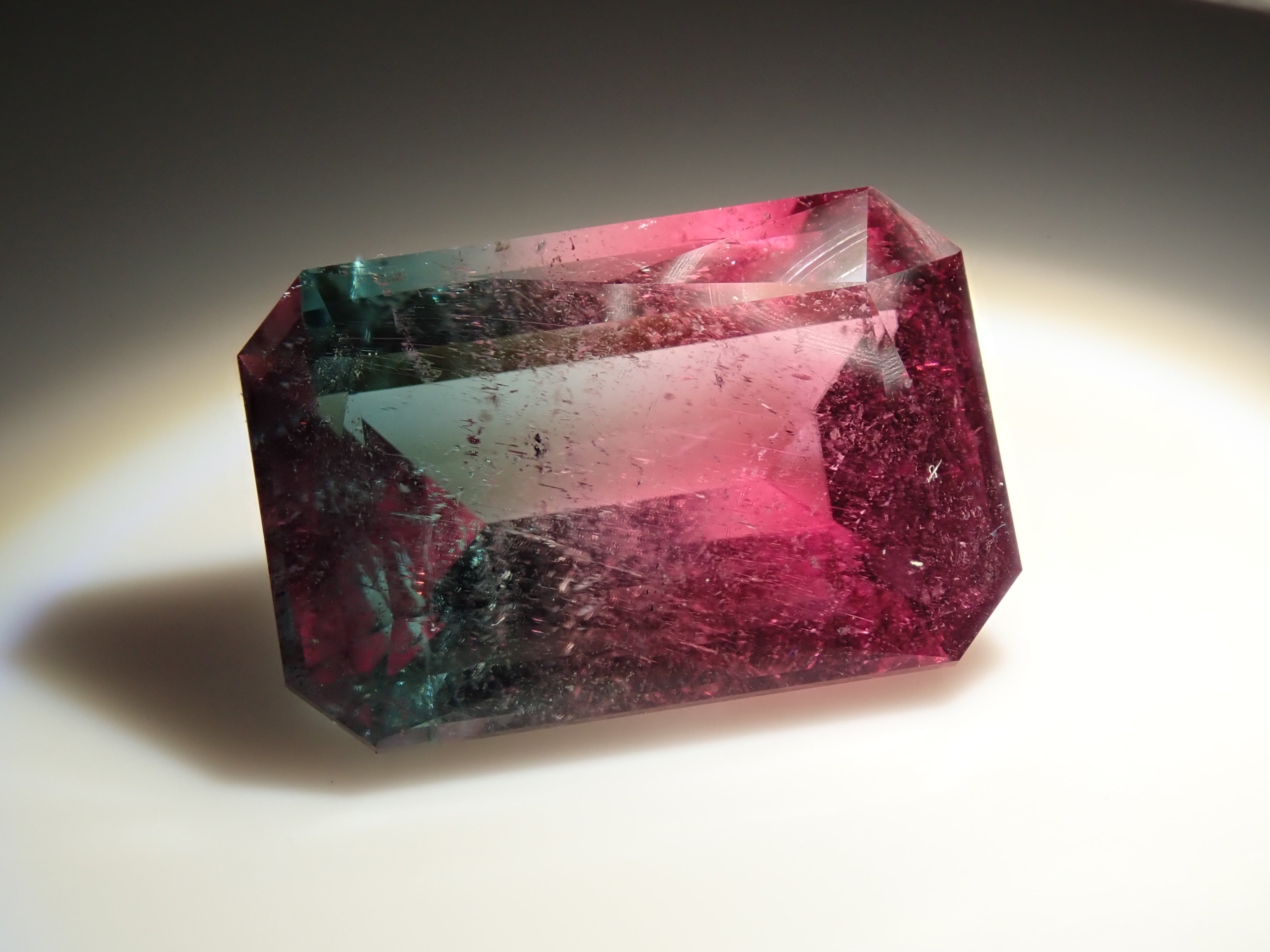 [12561379] Brazilian Bicolor Tourmaline 4.497ct Loose