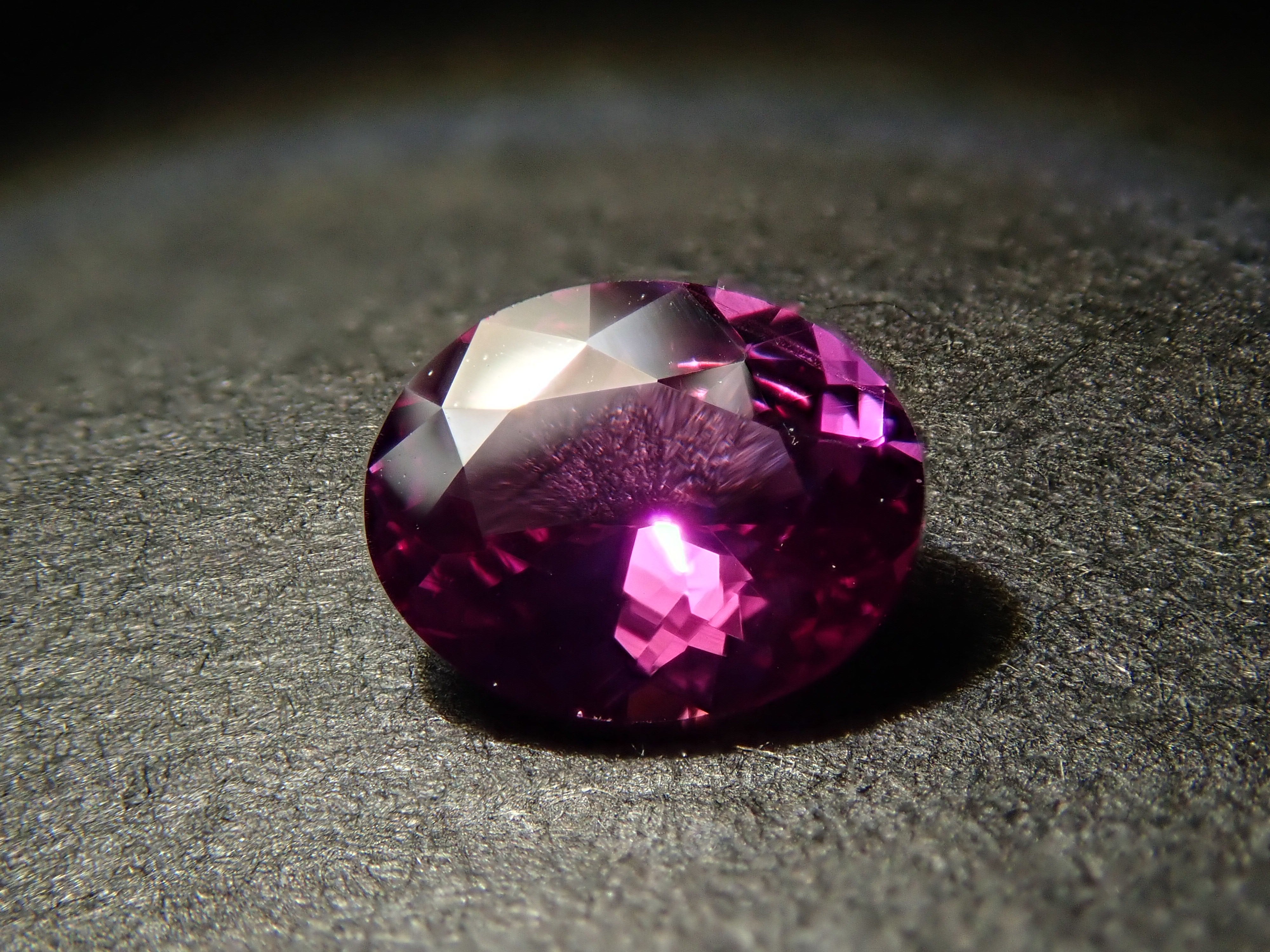 [12561380] 斯里蘭卡紫色藍寶石 0.393克拉 散裝