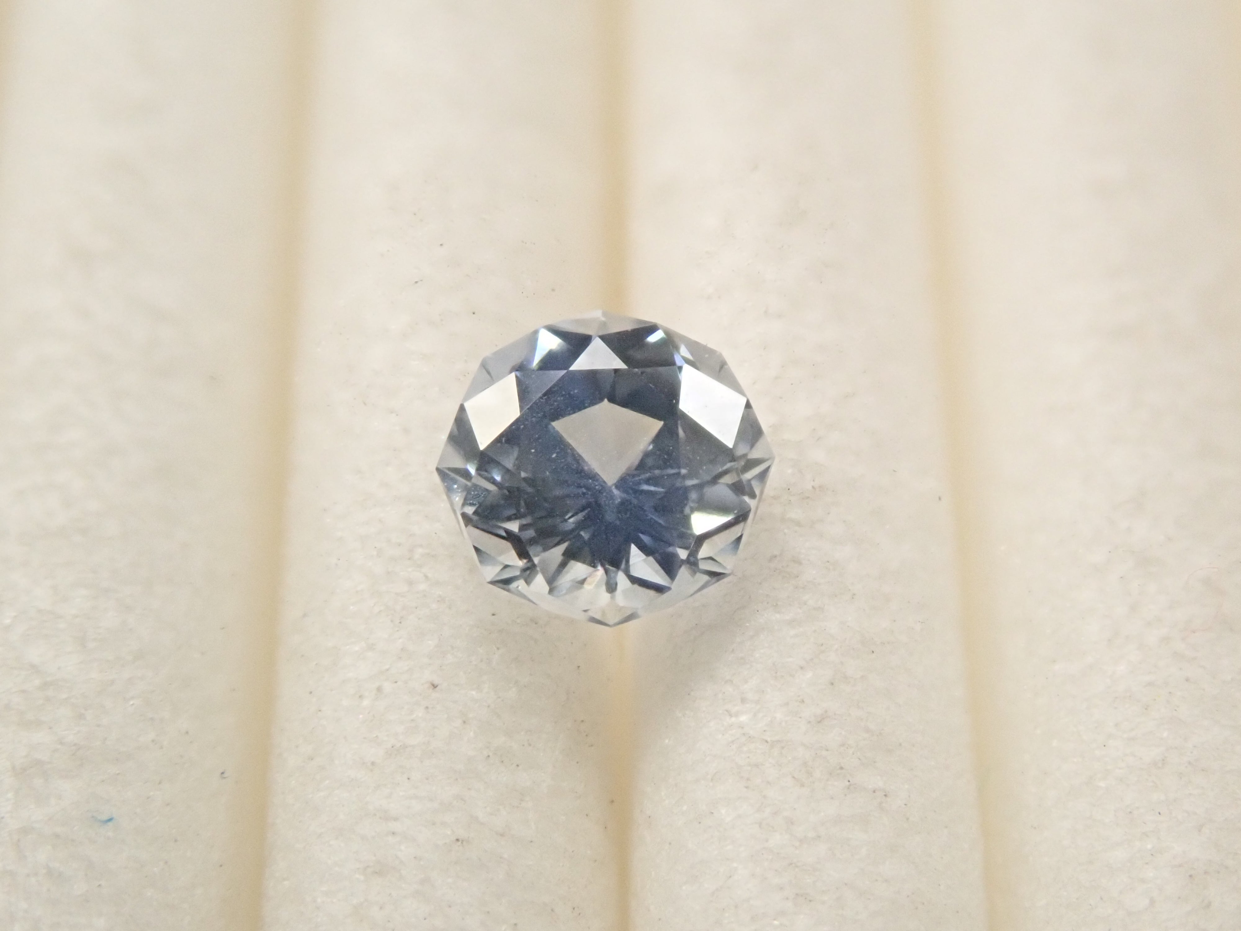 【11/27 22時販売】スリランカ産ブルーサファイア（アイスブルー） 0.300ctルース