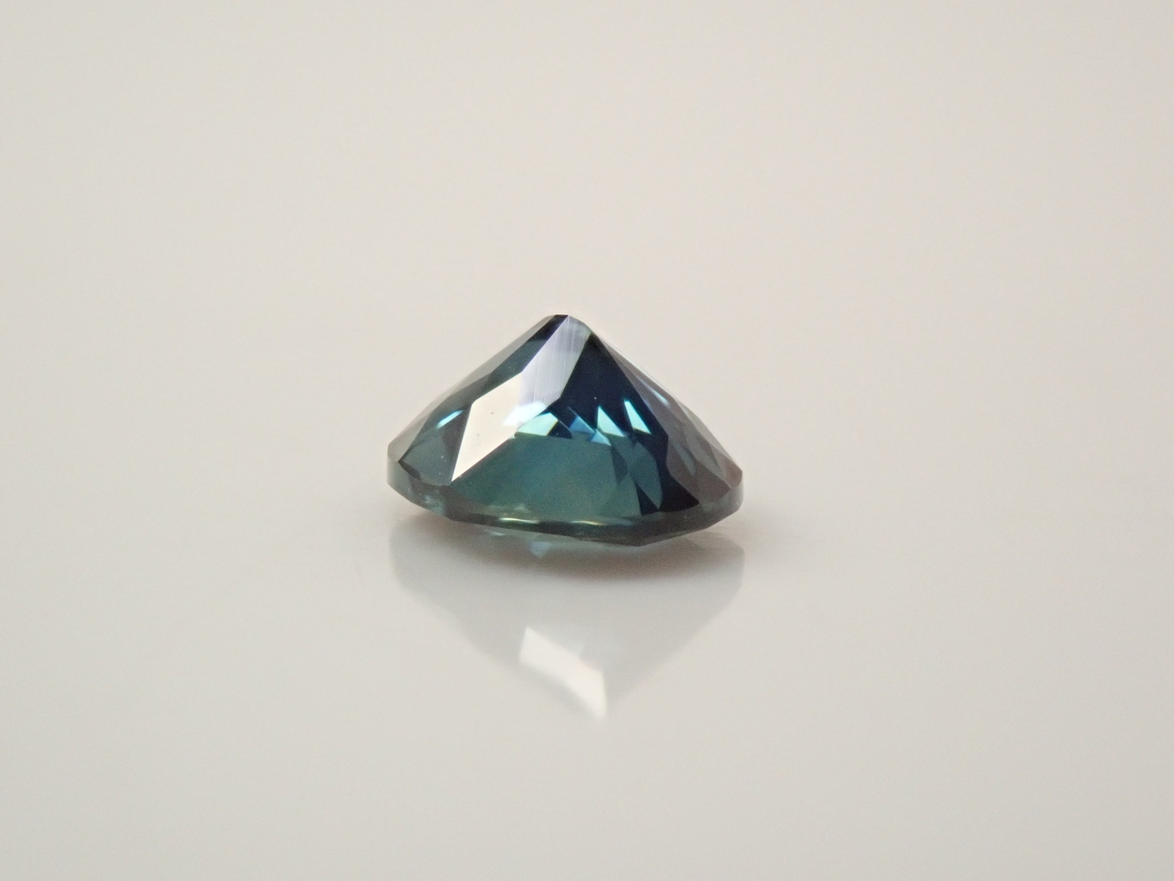 [12561382] Tanzanian Bicolor Sapphire 0.380ct Loose