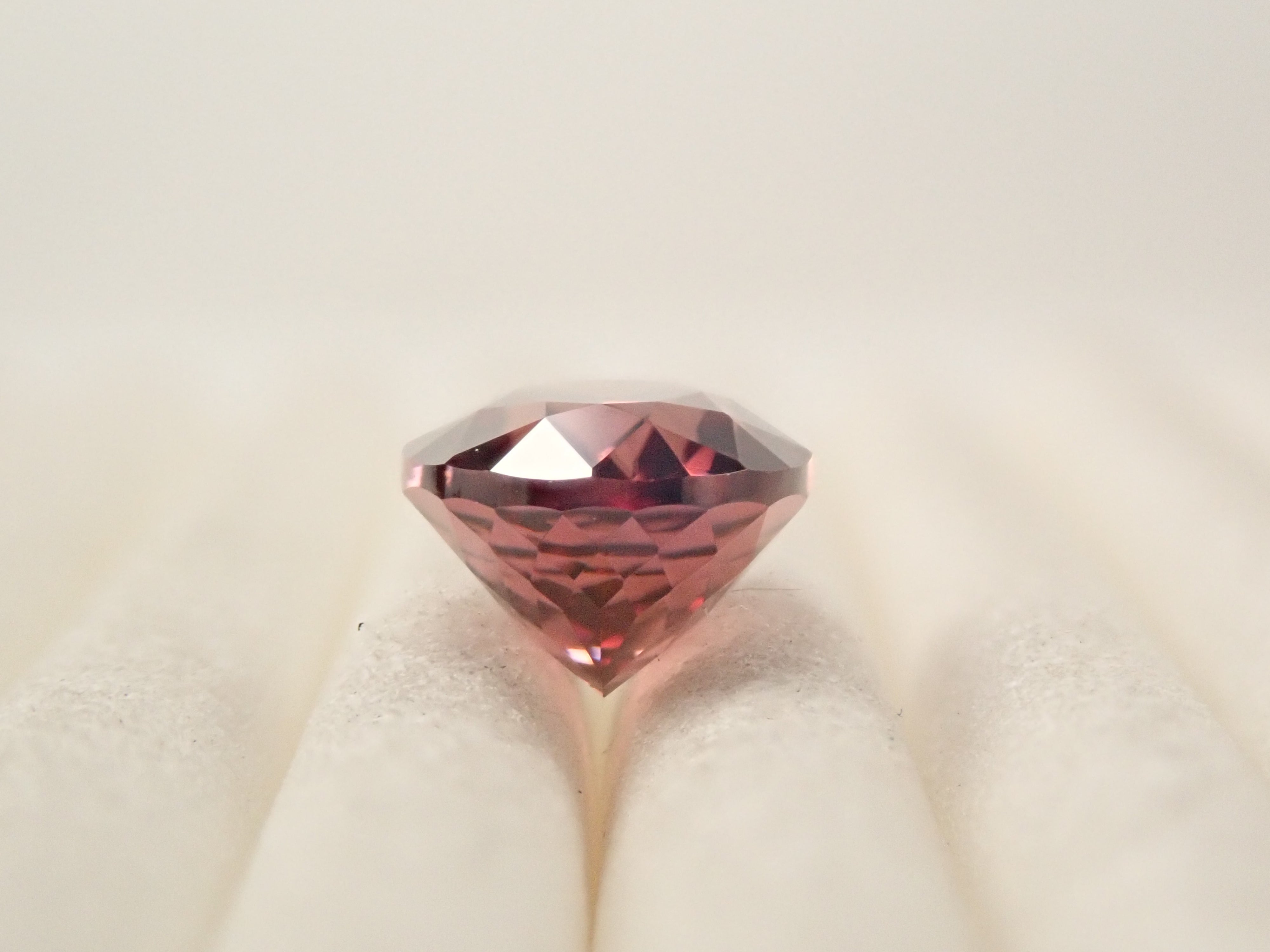 [12561378] Sri Lankan pink zircon 1.991ct loose stone
