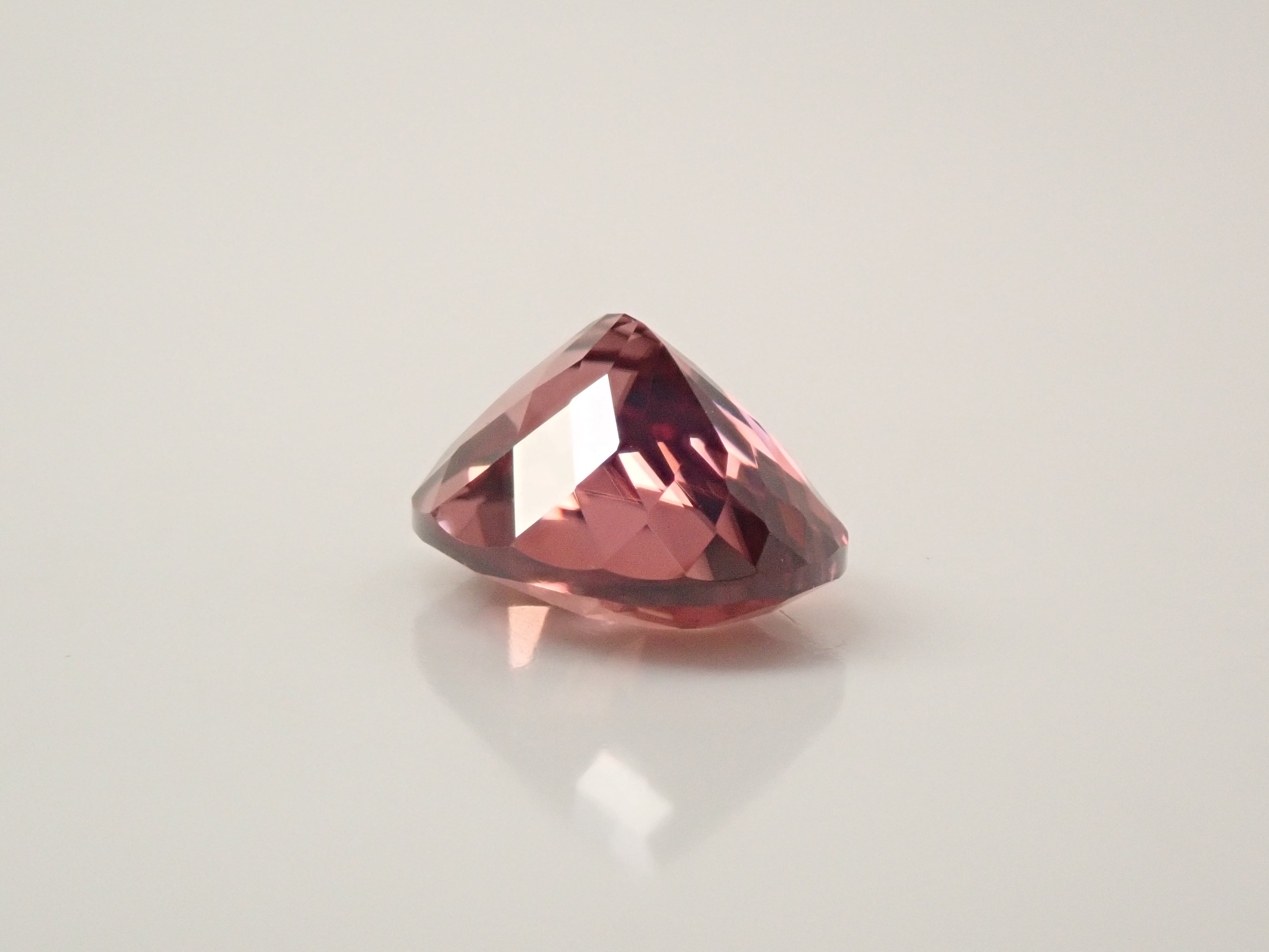 [12561378] Sri Lankan pink zircon 1.991ct loose stone