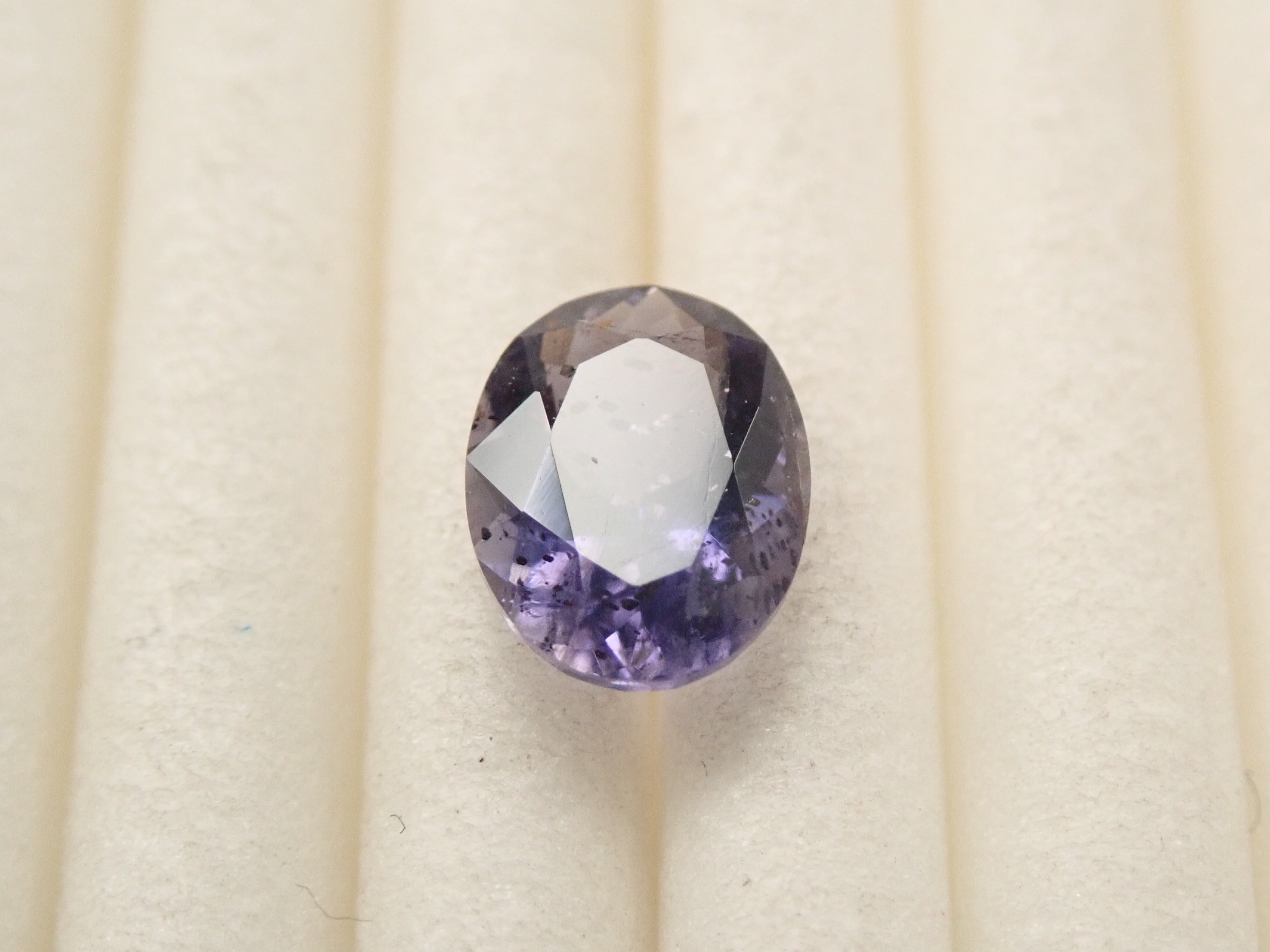 【11/27 22時販売】インド産アイオライトサンストーン 0.540ctルース