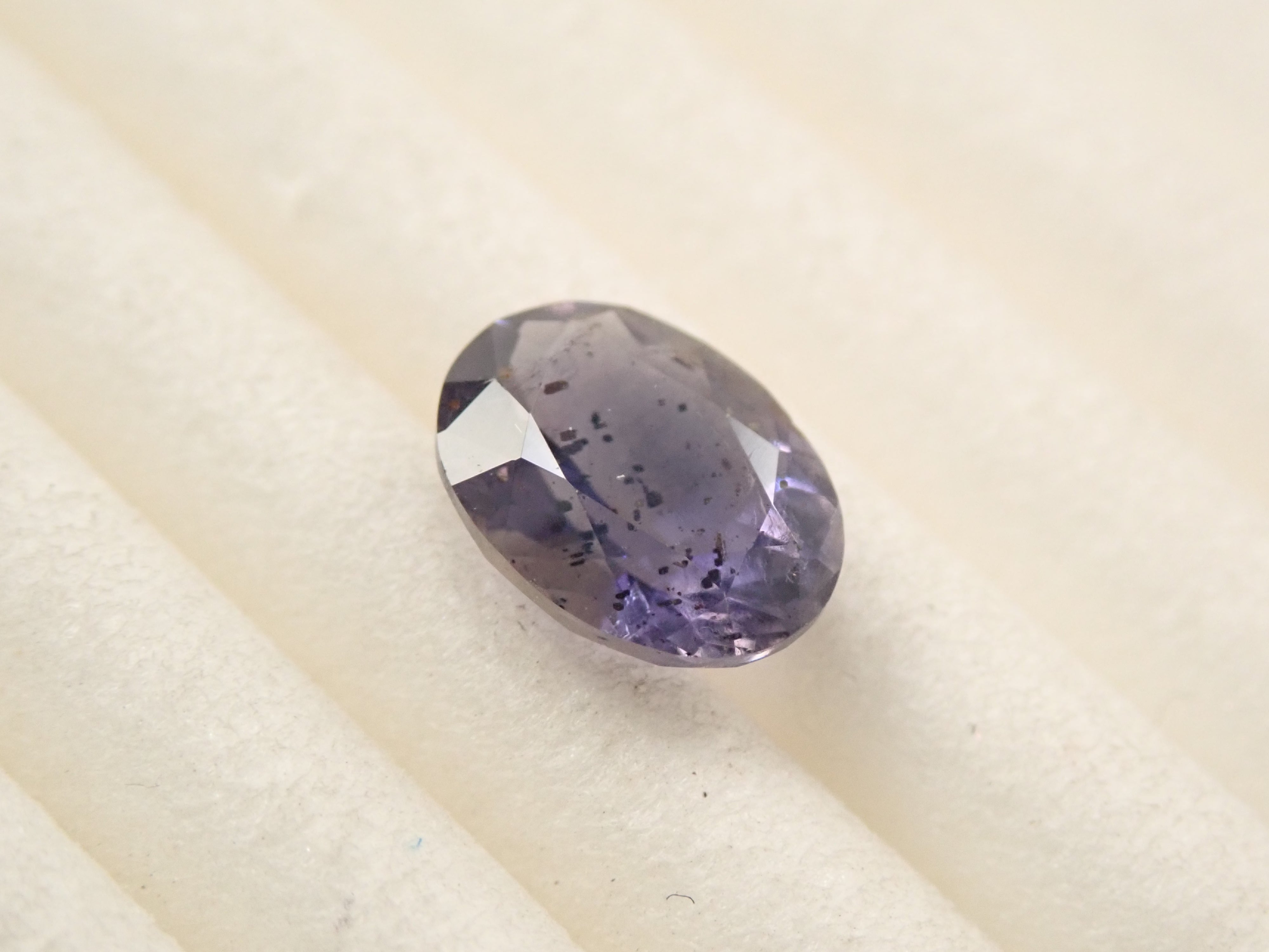 【11/27 22時販売】インド産アイオライトサンストーン 0.540ctルース