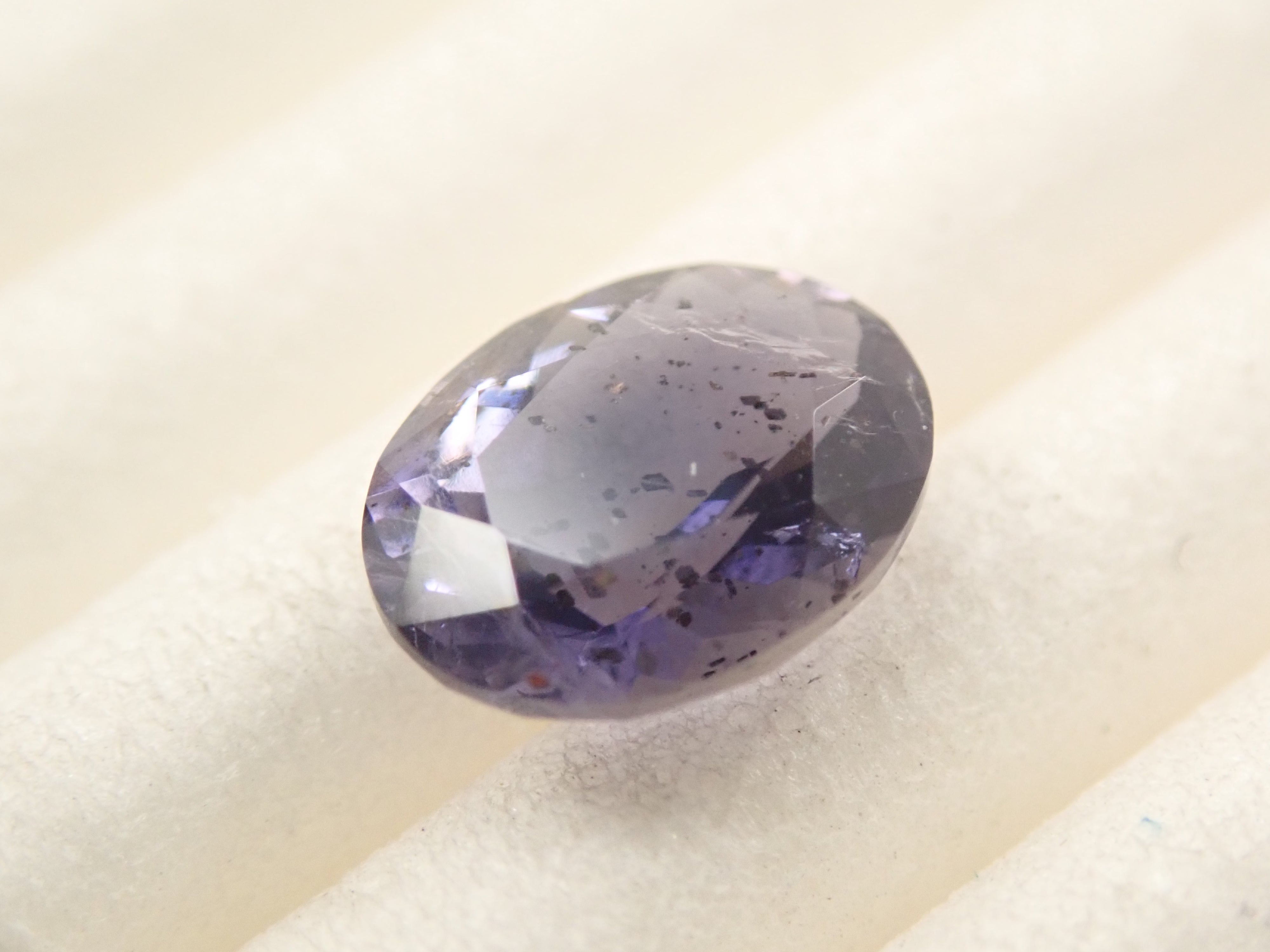 【11/27 22時販売】インド産アイオライトサンストーン 0.540ctルース