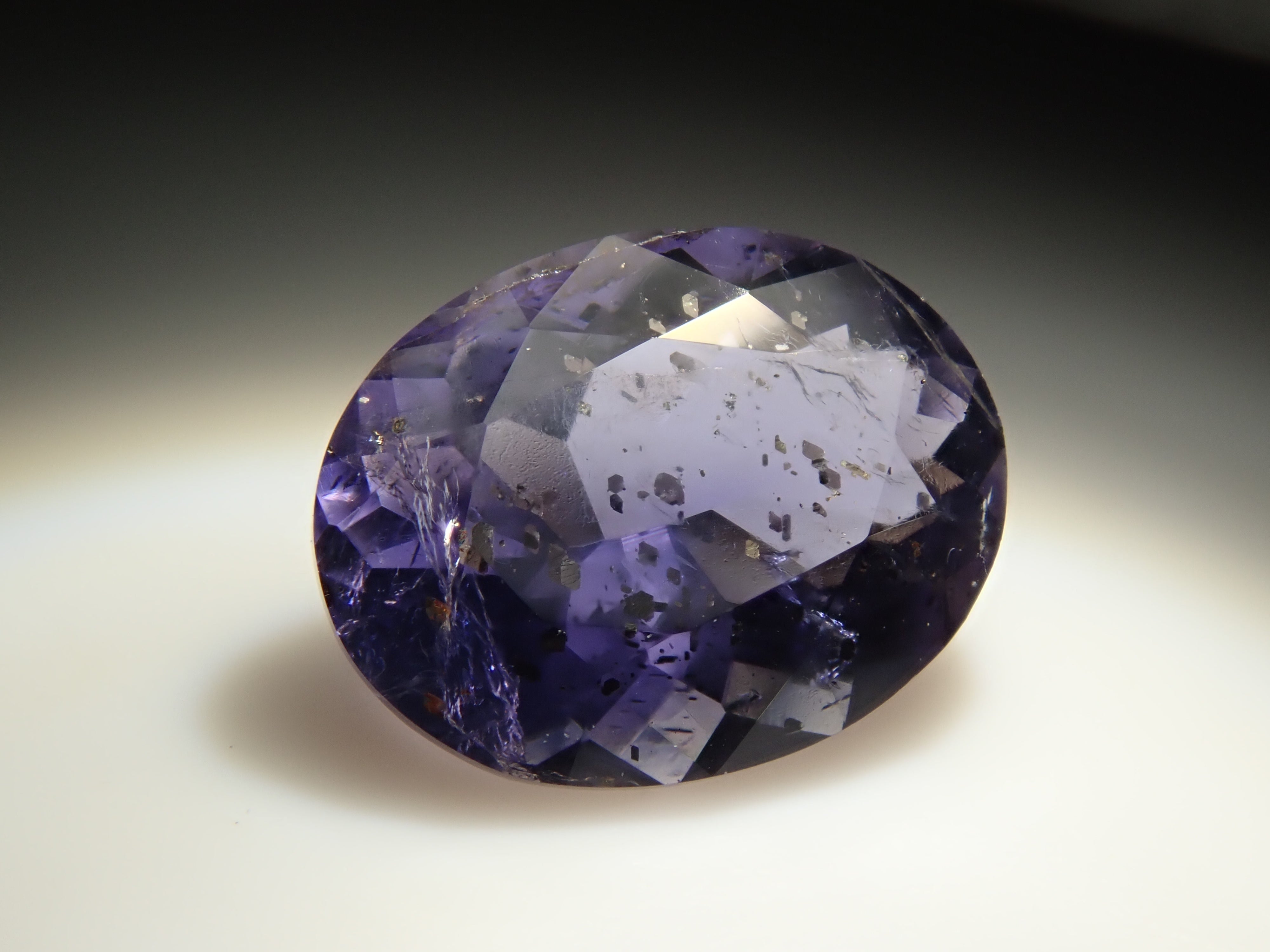 インド産アイオライトサンストーン 0.540ctルース