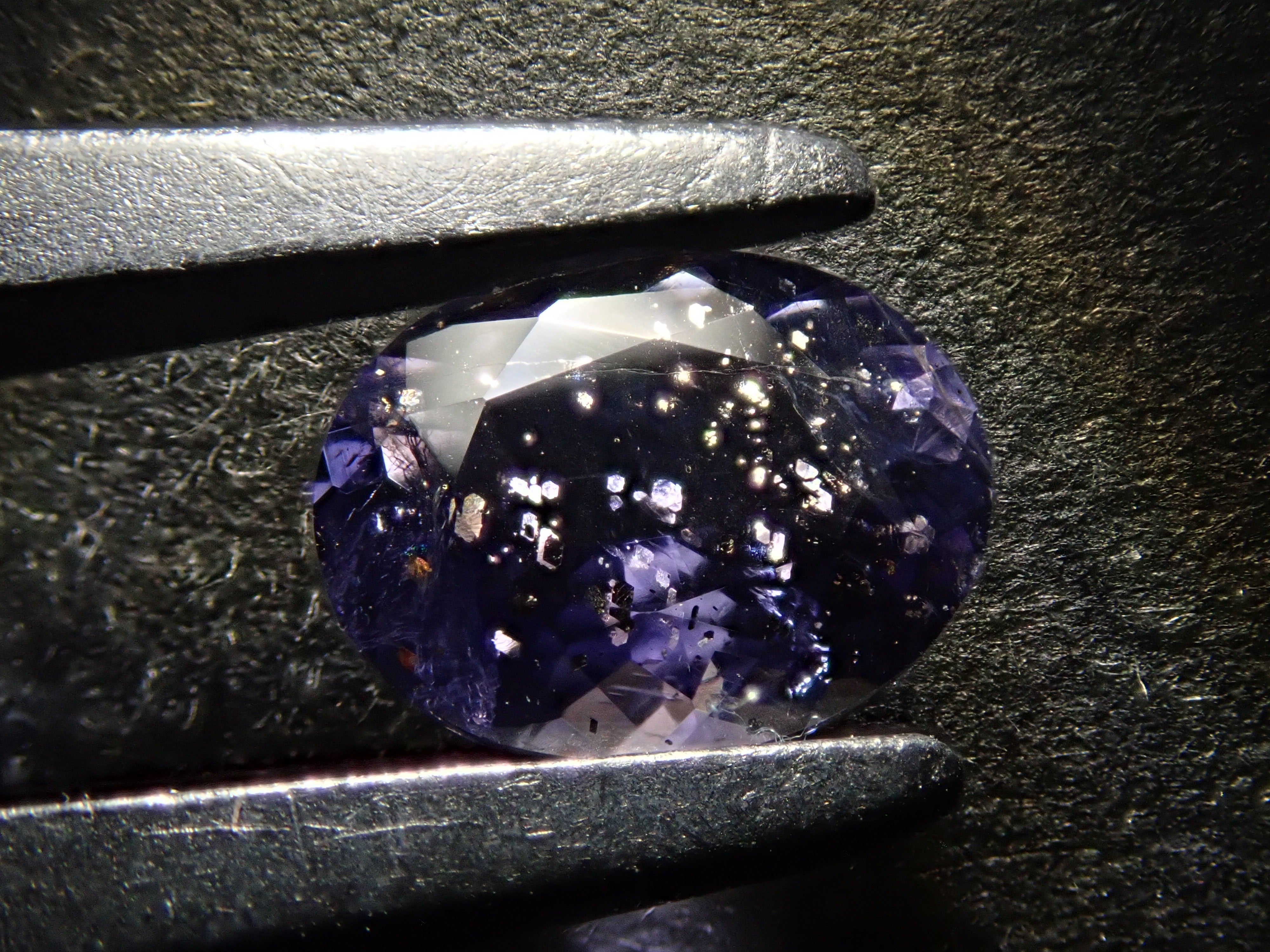 【11/27 22時販売】インド産アイオライトサンストーン 0.540ctルース