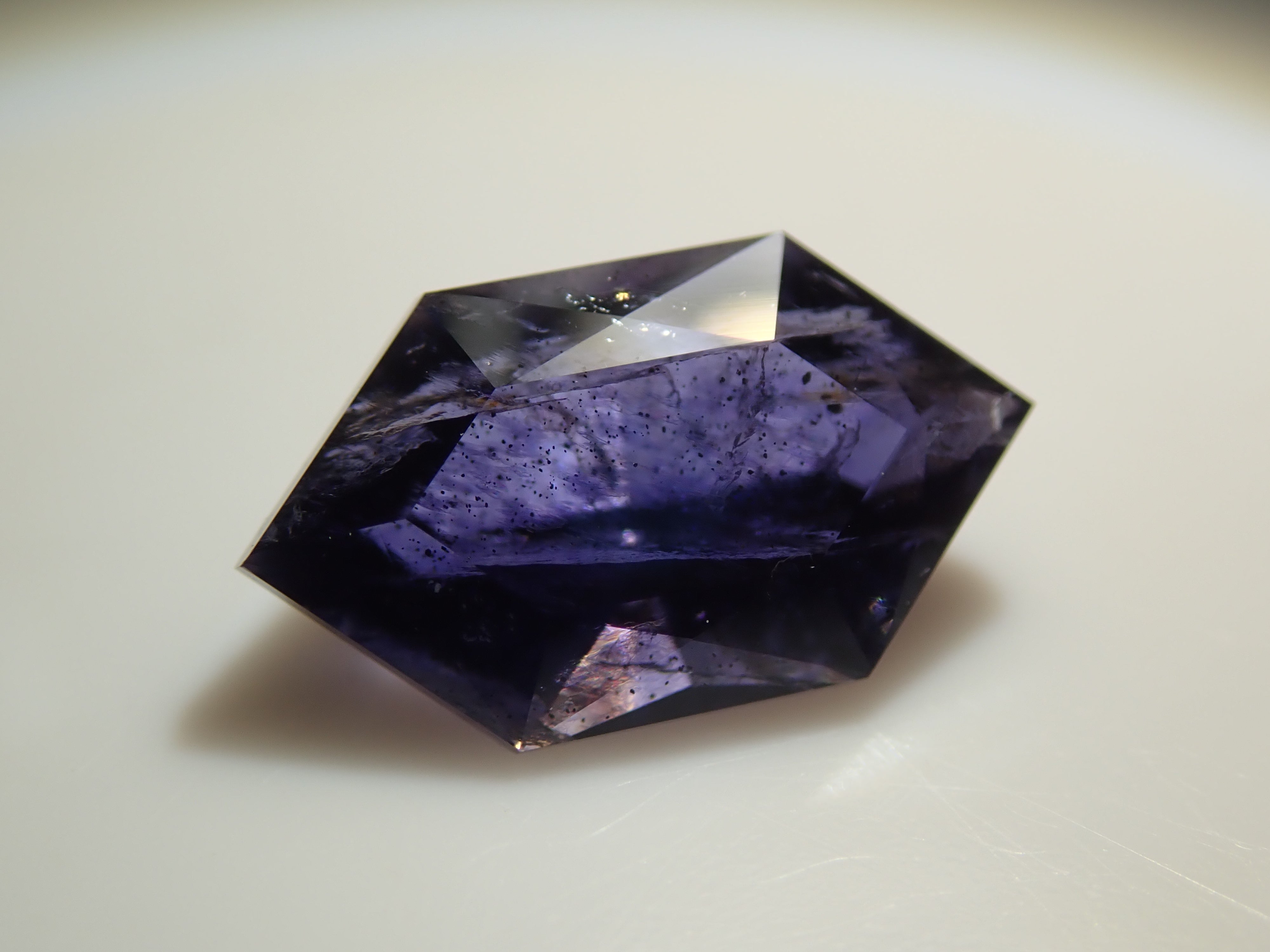[12561375] 0.769ct loose iolite sunstone from India