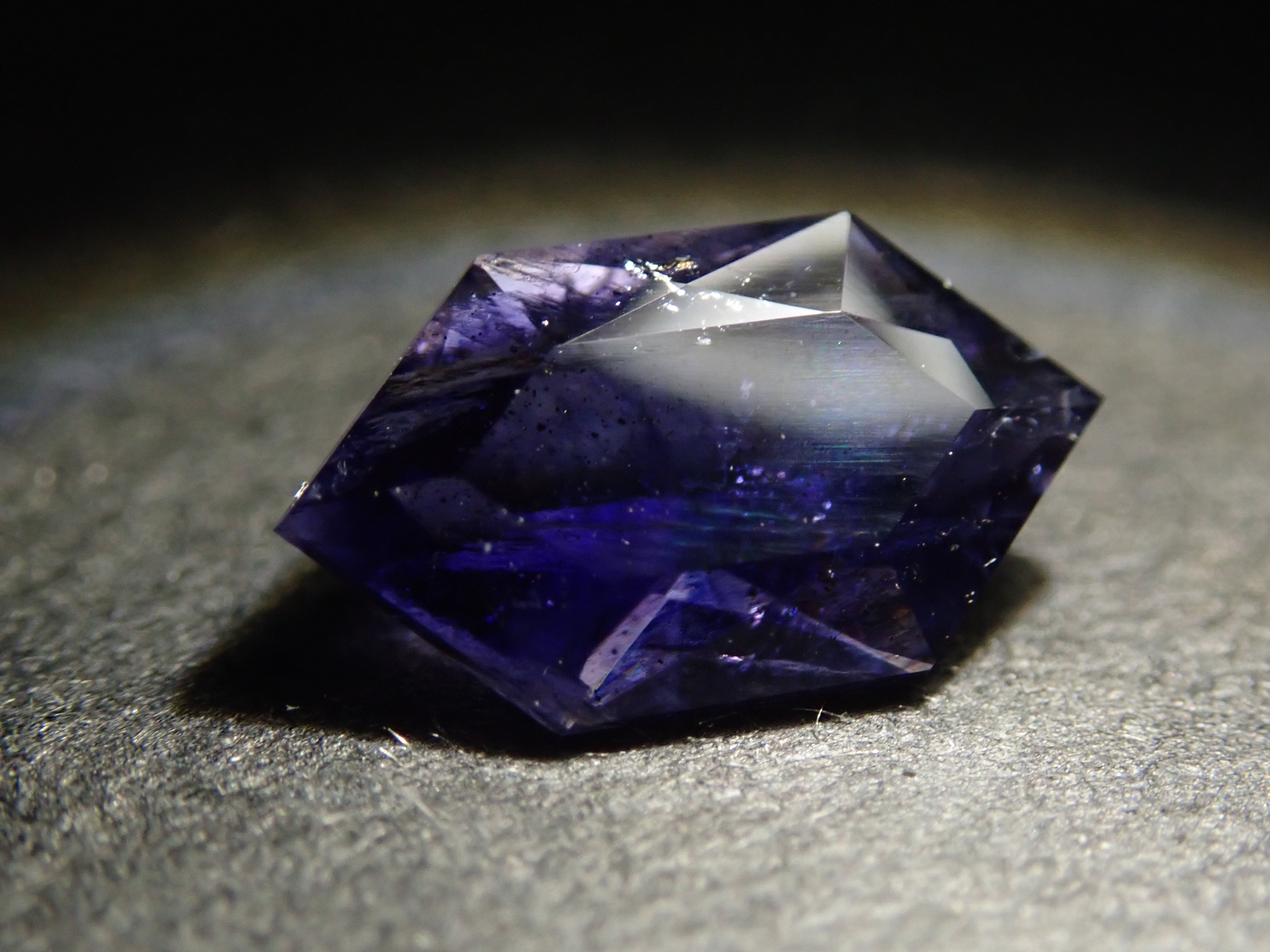 [12561375] 0.769ct loose iolite sunstone from India