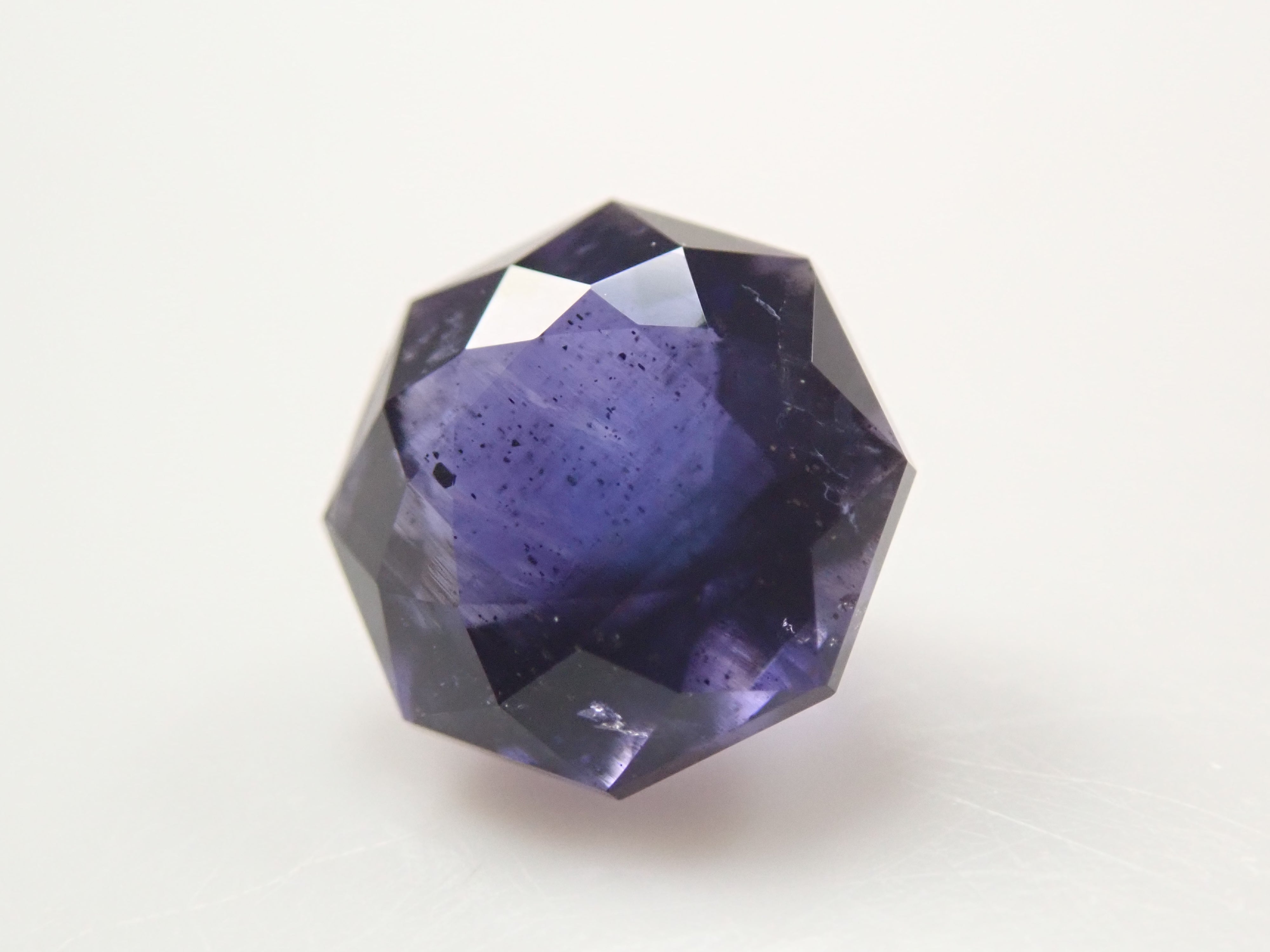 [12561376] 0.745ct loose Indian iolite sunstone