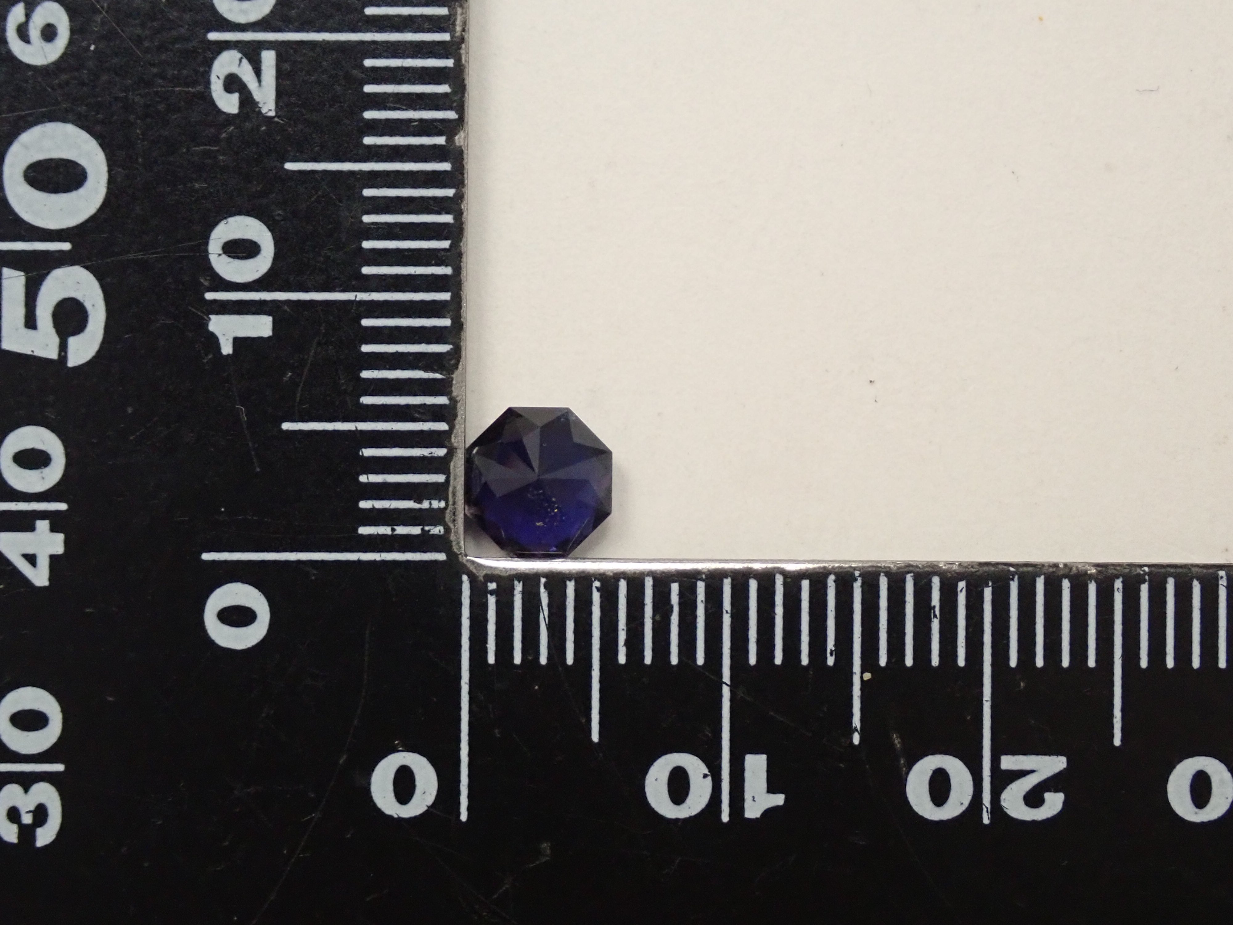 [12561376] 0.745ct loose Indian iolite sunstone