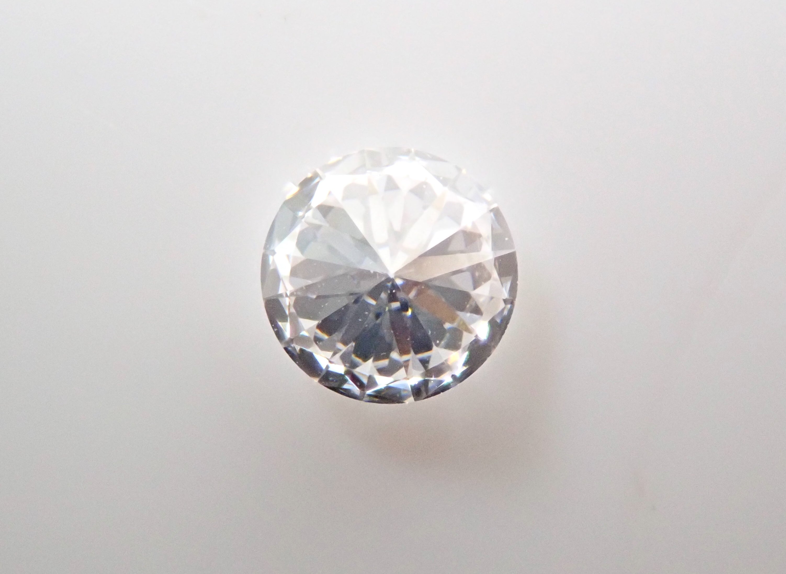 Diamond 2mm (VS class, DG color, round cut, melee diamond 2.0mm) 1 loose stone {Multiple purchase discounts available}