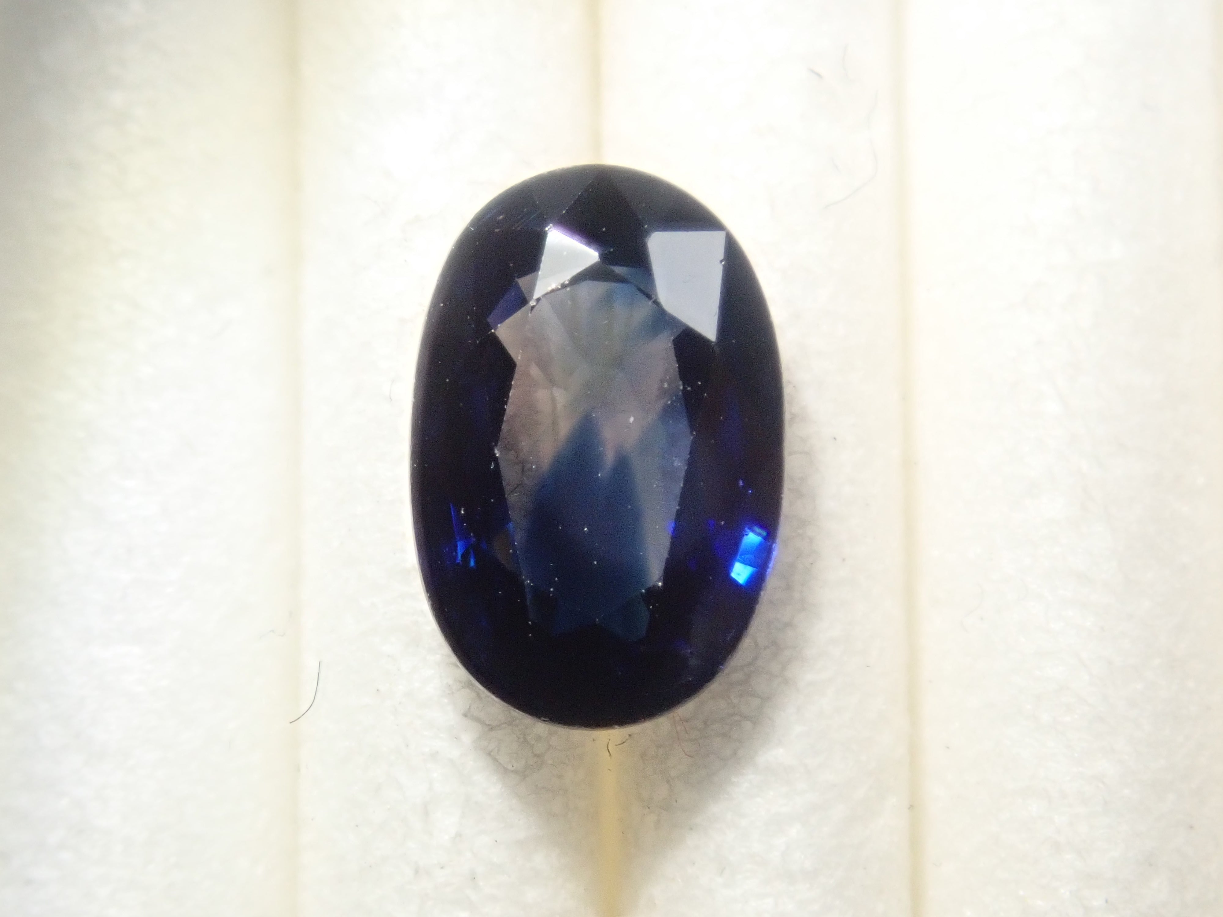 [12544901 published] Bicolor sapphire 1.000ct loose
