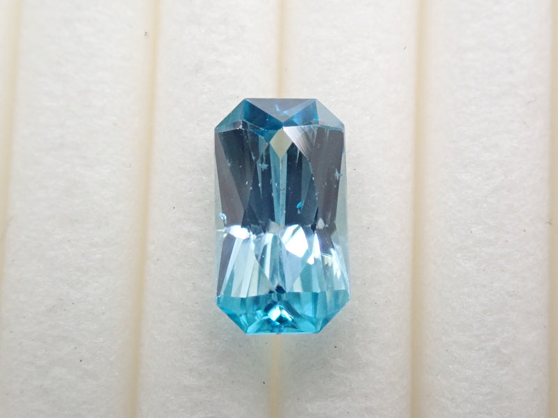 Blue zircon 0.957ct loose – カラッツSTORE