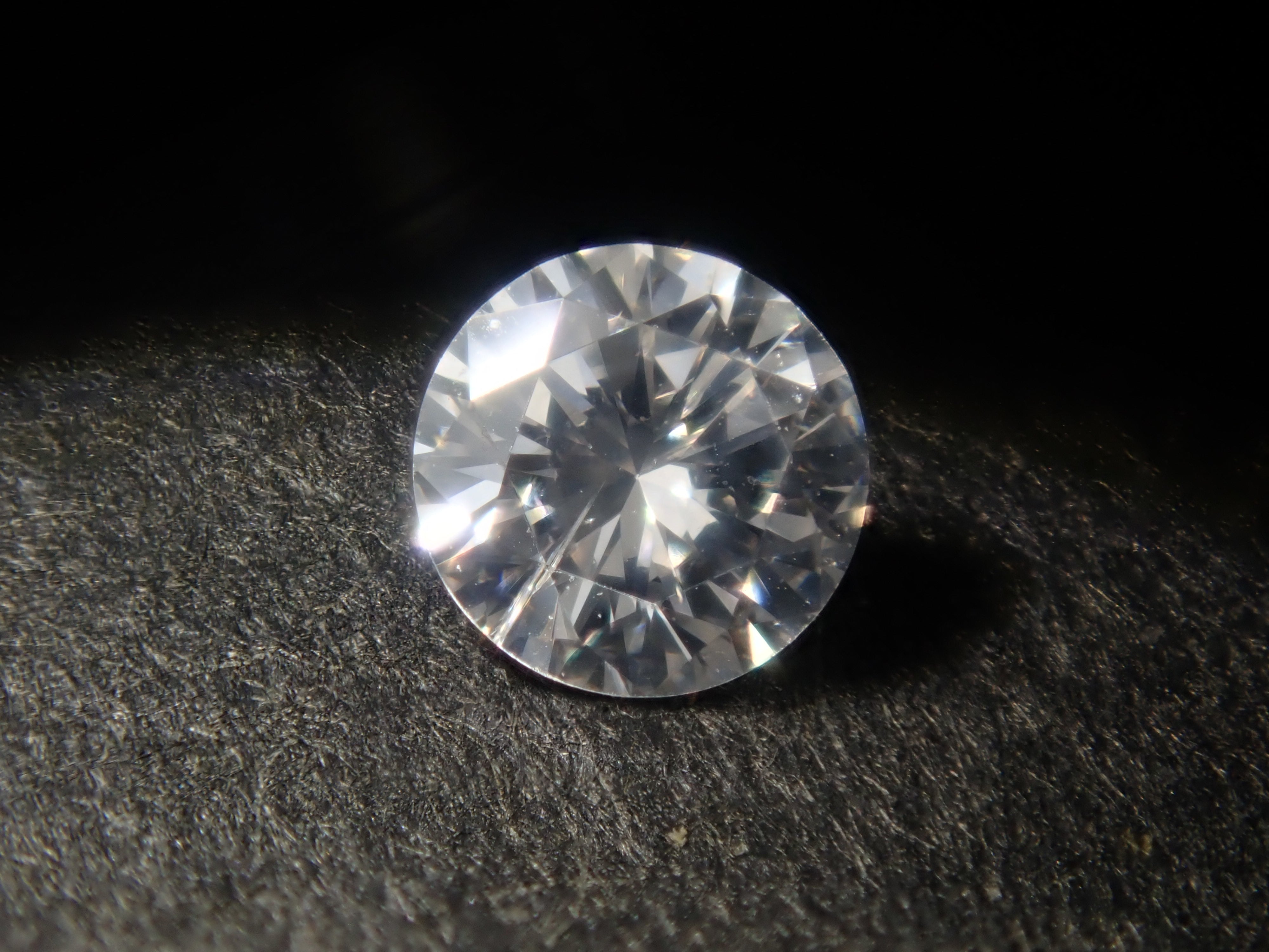 【11/29 22時販売】《限定10石》3.2mm/F/VVS-1/EXCELLENT(H&C)含むダイヤモンドガチャ《複数購入割引有》