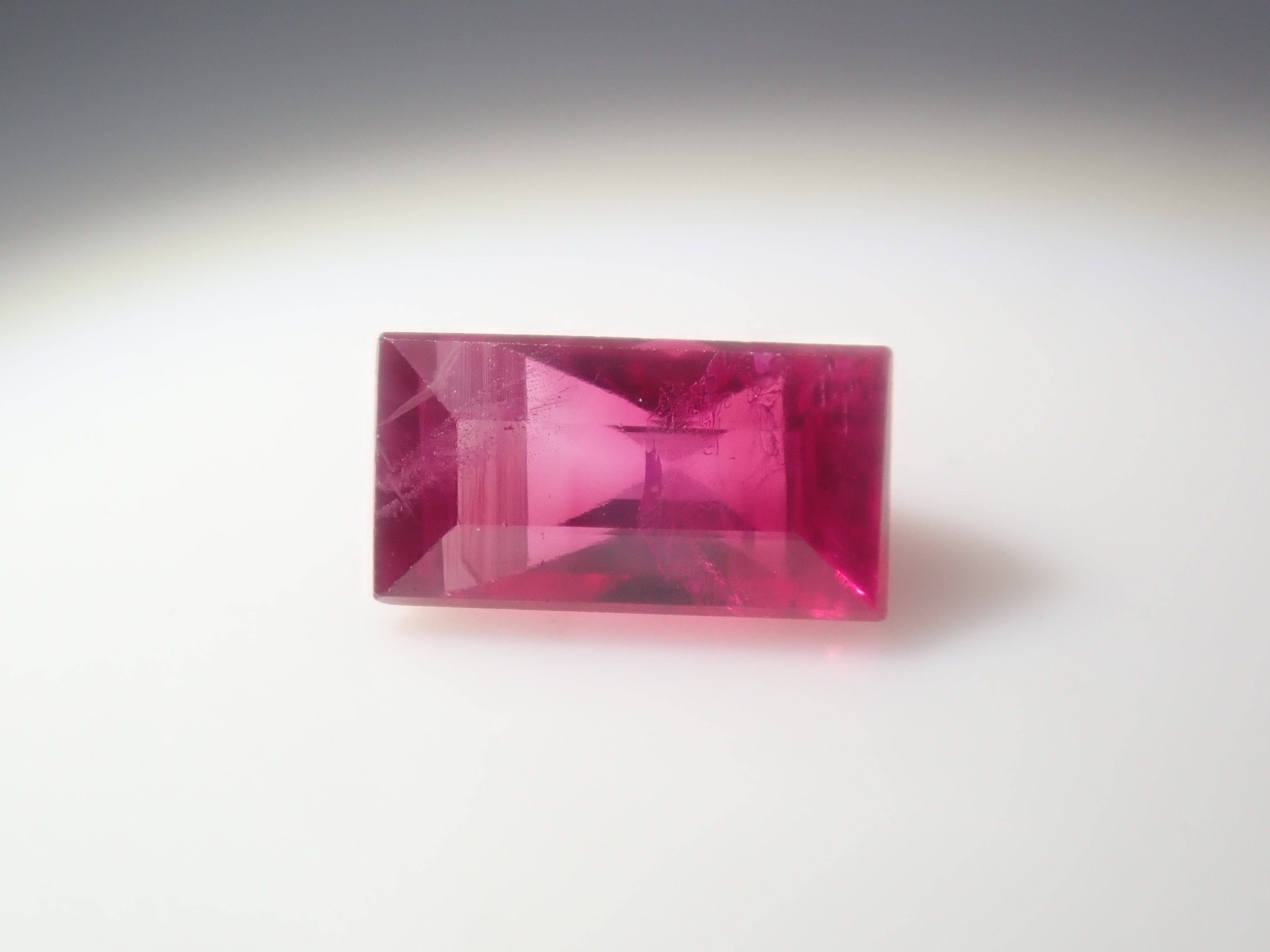 【12/5 22時販売】《限定20石》ピジョンブラッドルビーAGL加盟の鑑別書付6石含む赤色宝石ガチャ《複数購入割引有》