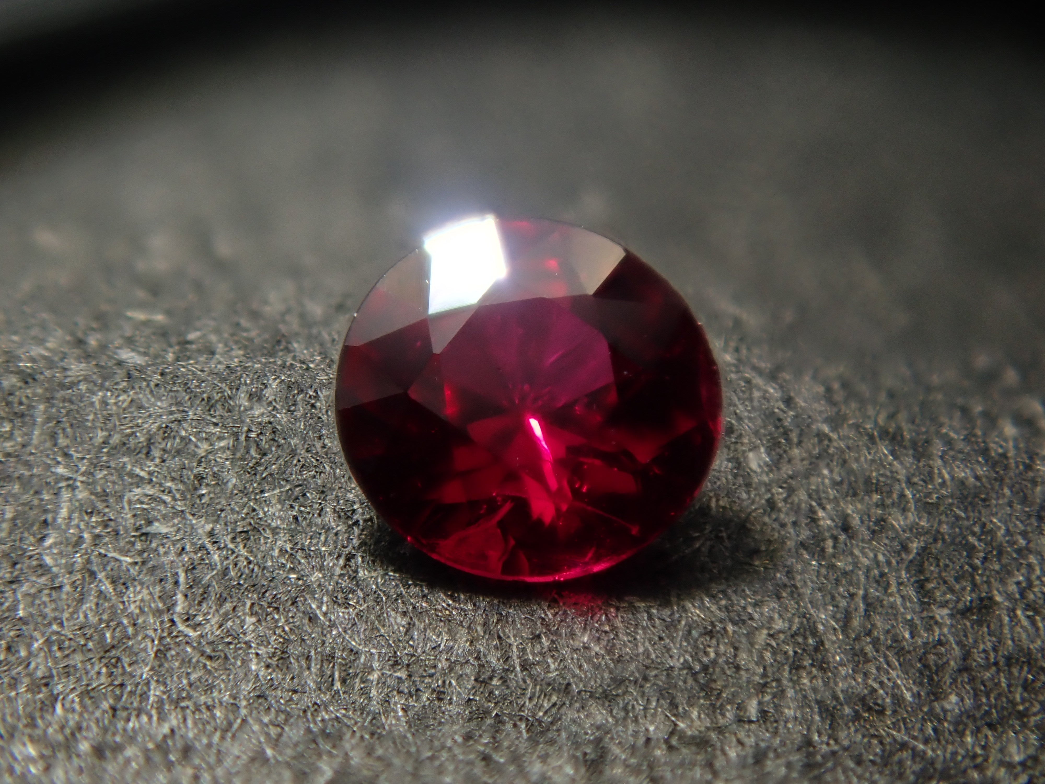 【12/5 22時販売】《限定20石》ピジョンブラッドルビーAGL加盟の鑑別書付6石含む赤色宝石ガチャ《複数購入割引有》