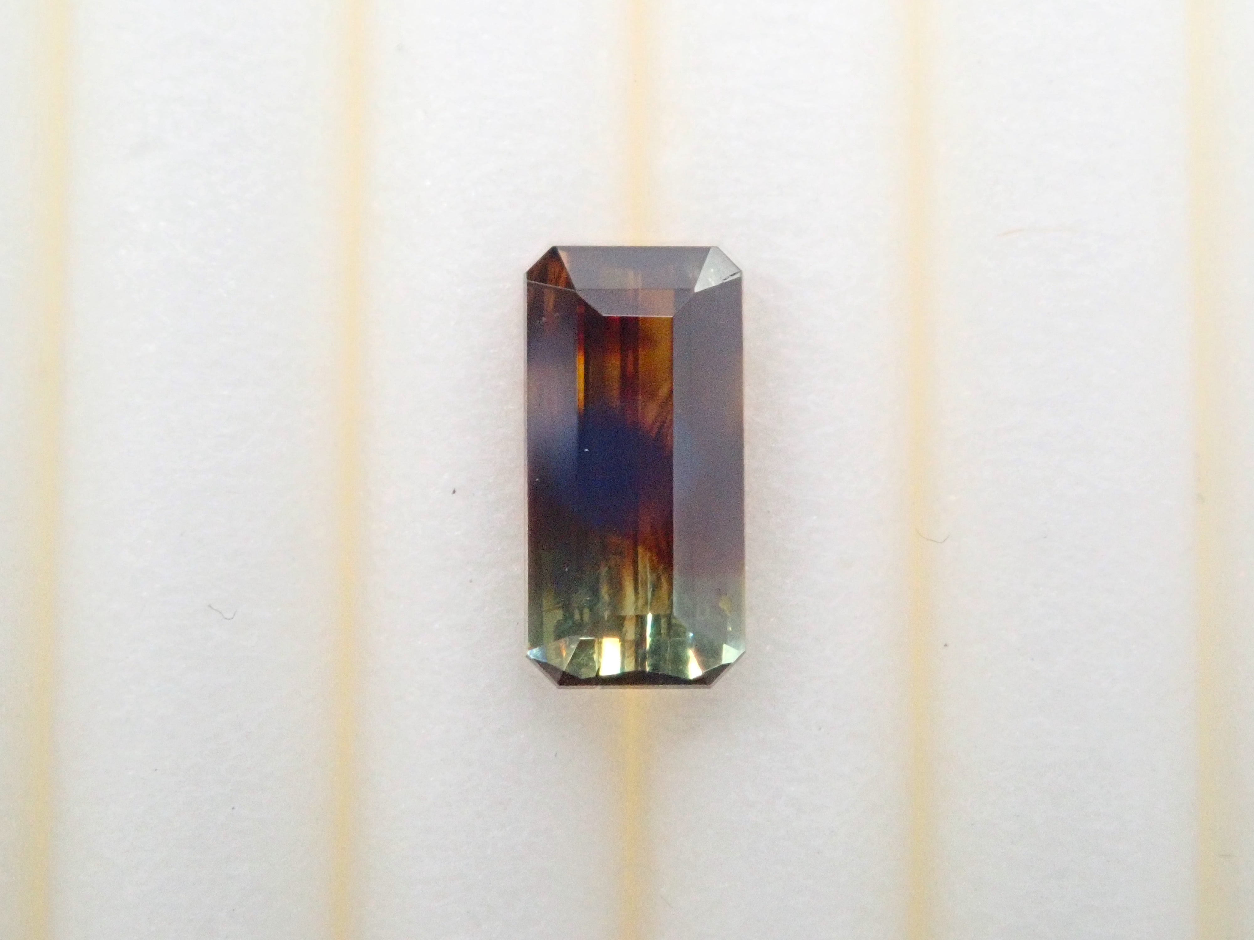 《Yurakucho Marui 20240725》Bicolor Zircon 0.468ct Loose Stone, Japan-Germany Mirror