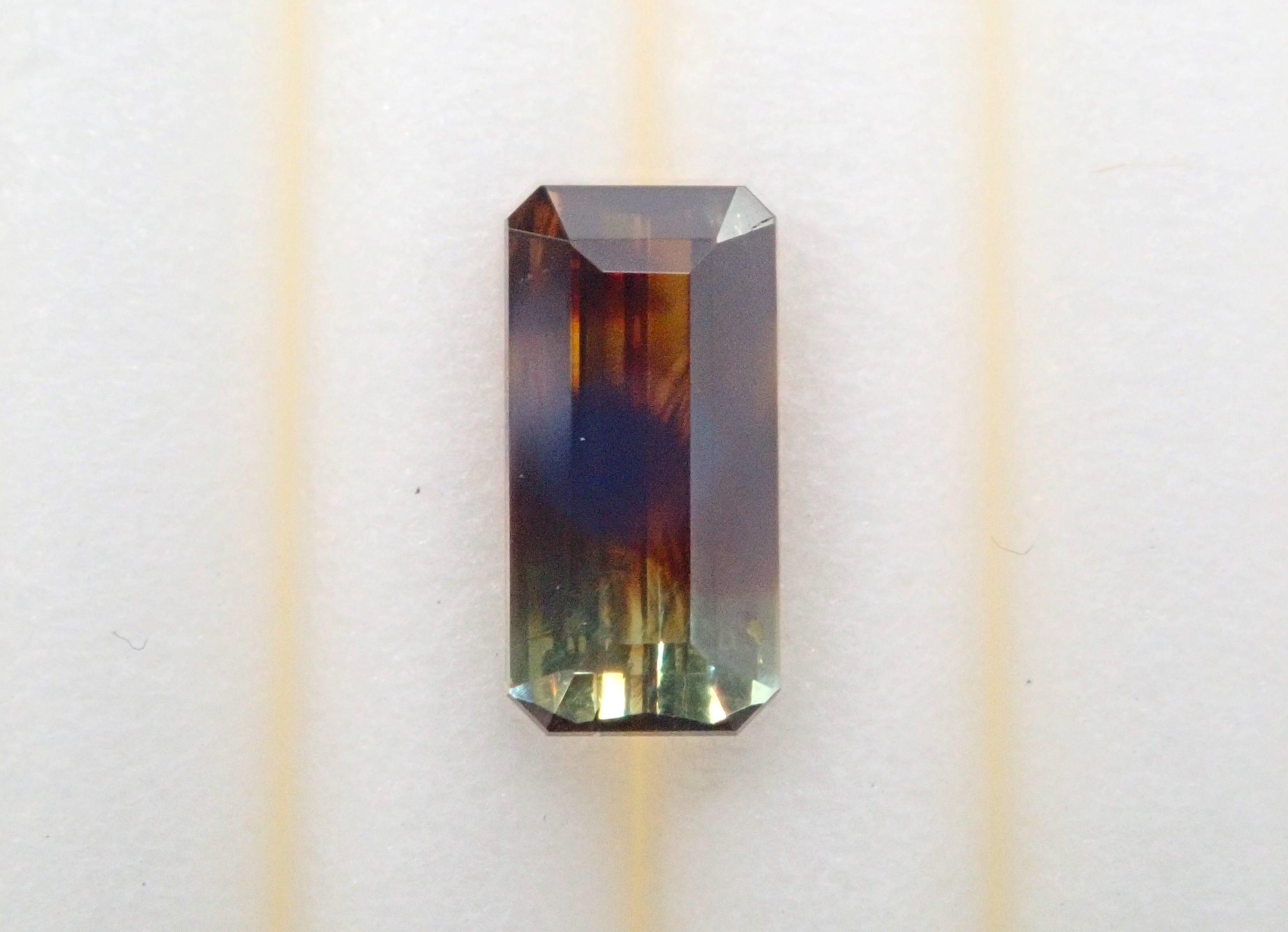 《Yurakucho Marui 20240725》Bicolor Zircon 0.468ct Loose Stone, Japan-Germany Mirror