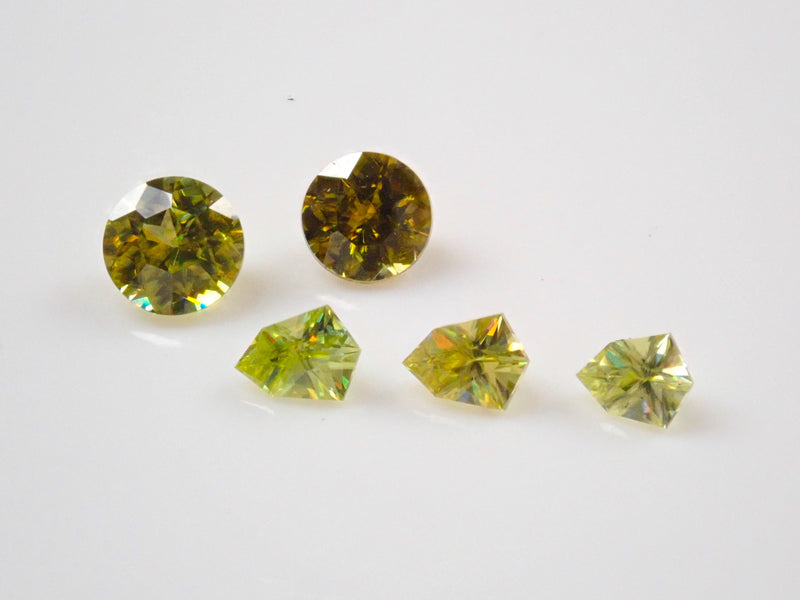 《Limited to 5 stones》1 stone Sphene from Madagascar《Multiple purchase discount available》(Mr. Sanjay cut)