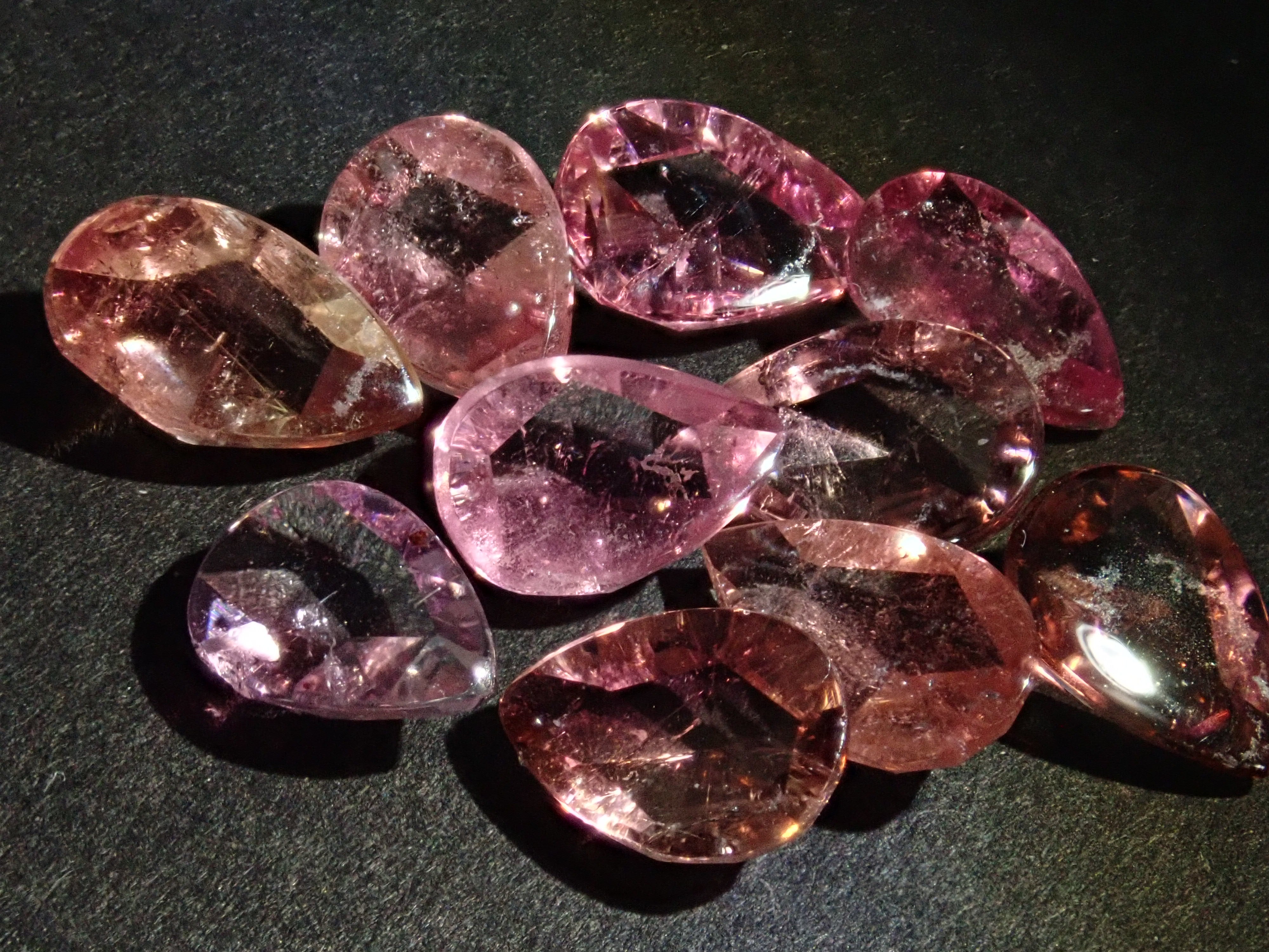 [Limited to 10 stones] 1 stone bicolor tourmaline from Brazil [Discount available for multiple purchases] (Rose cut, Mr. NOBU cut)