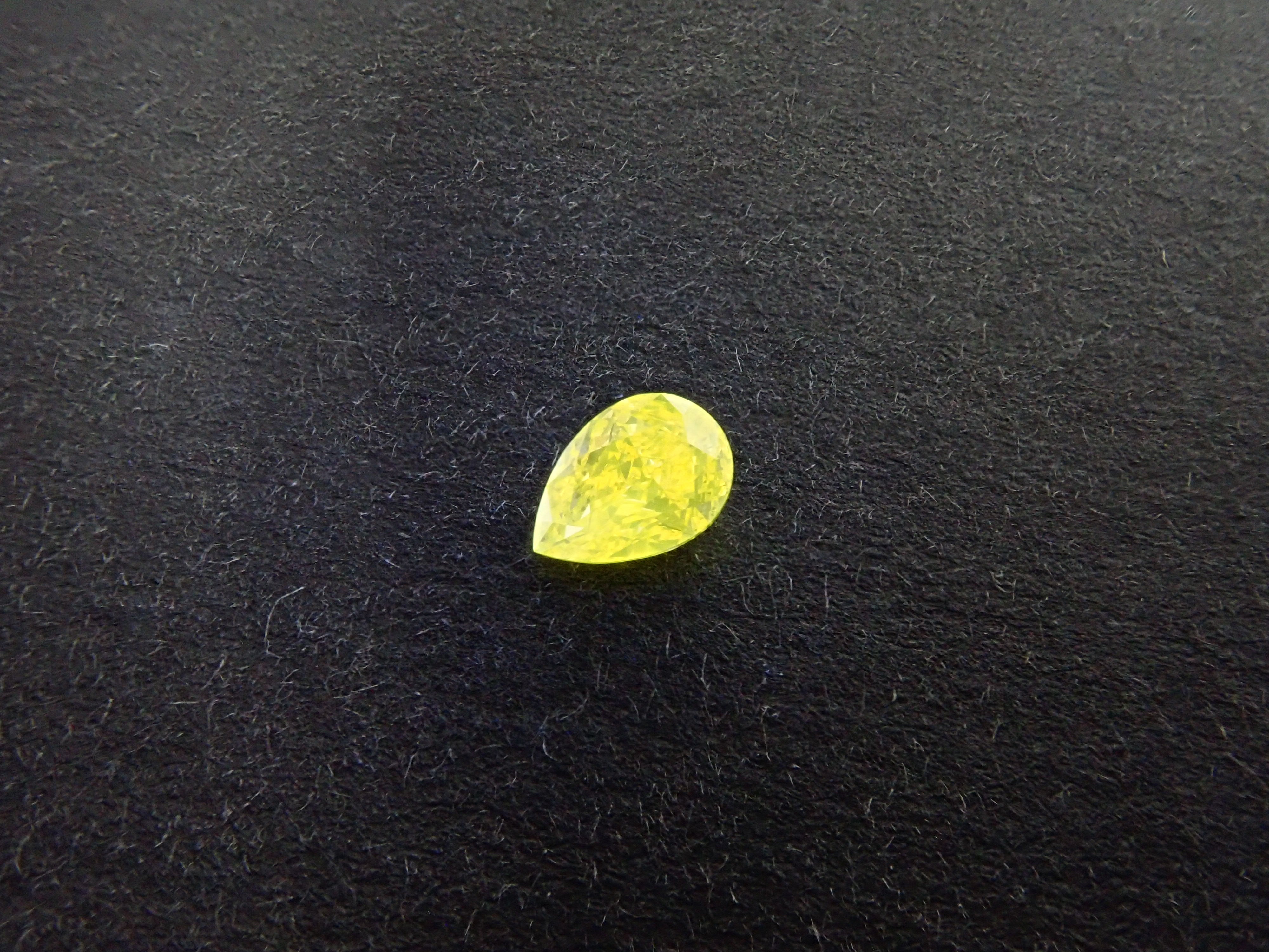 Yellow diamond 0.245ct loose (FANCY INTENSE ORANGY YELLOW, SI1)