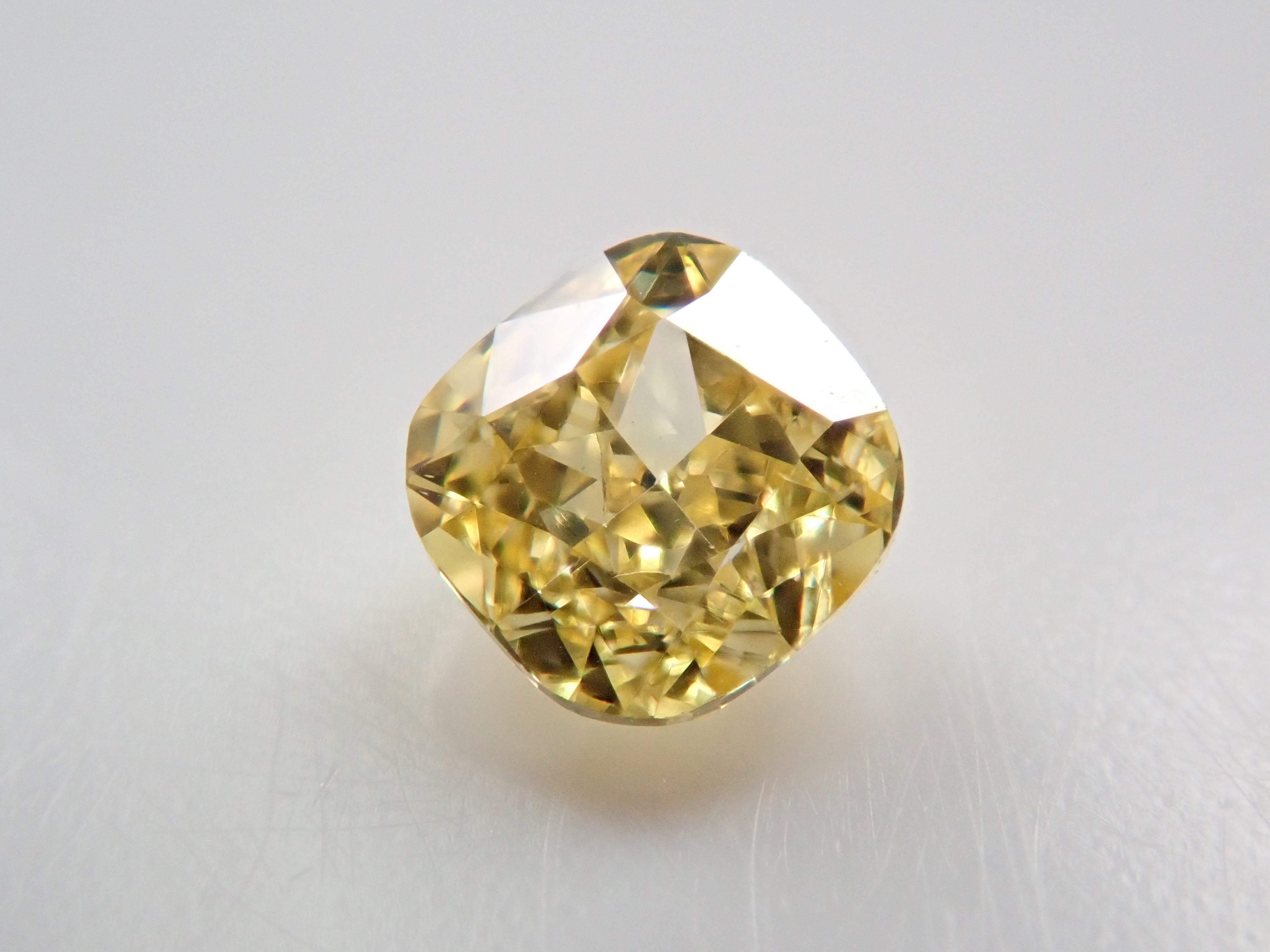 Yellow diamond 0.188ct loose (FANCY INTENSE YELLOW, VS1)