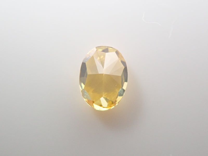 イエローダイヤモンド 0.155ctルース(FANCY VIVID ORANGY YELLOW, VS1)