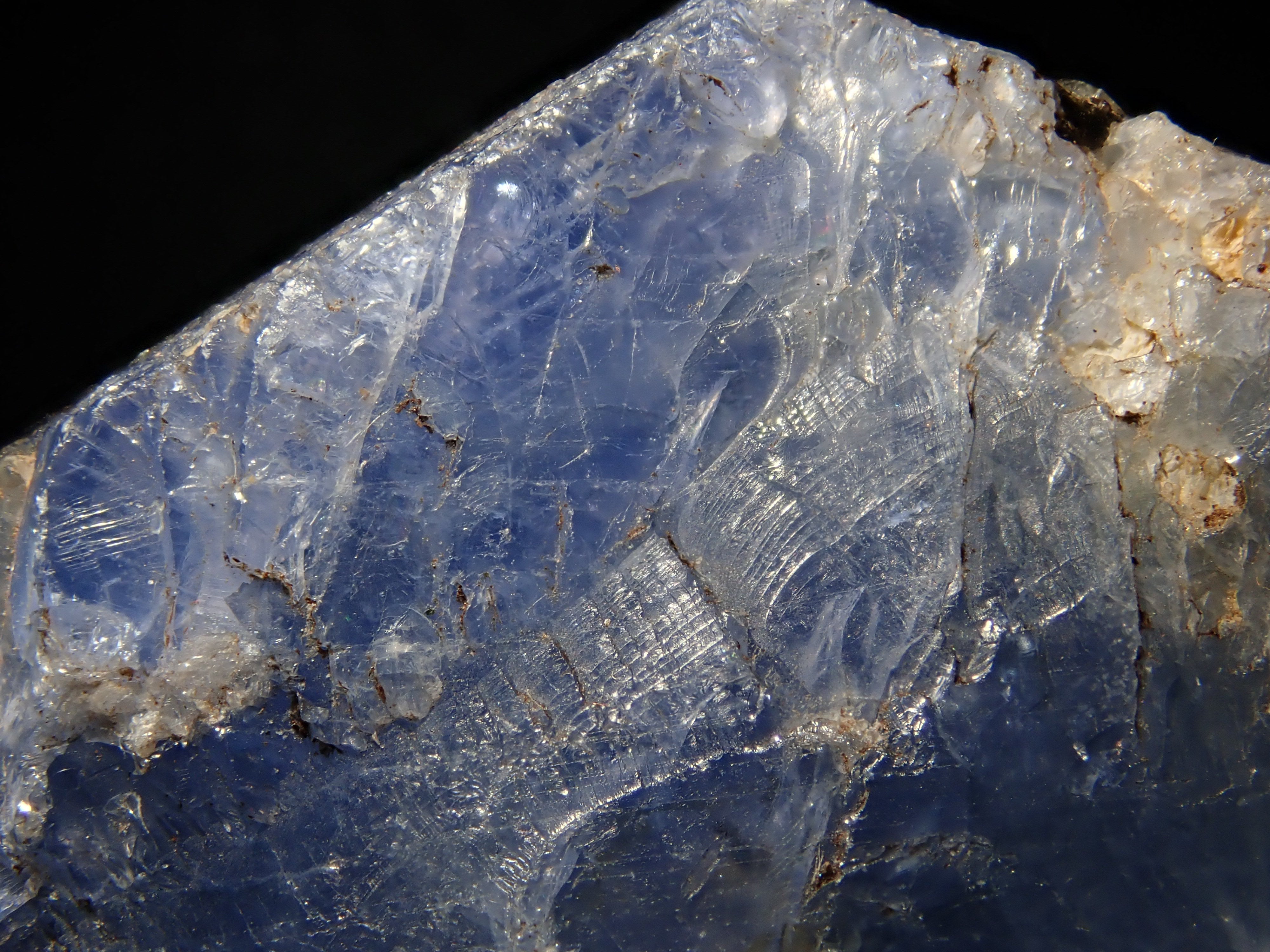 [12/6 22:00] Sri Lankan Blue Sapphire 109.529ct Rough Stone