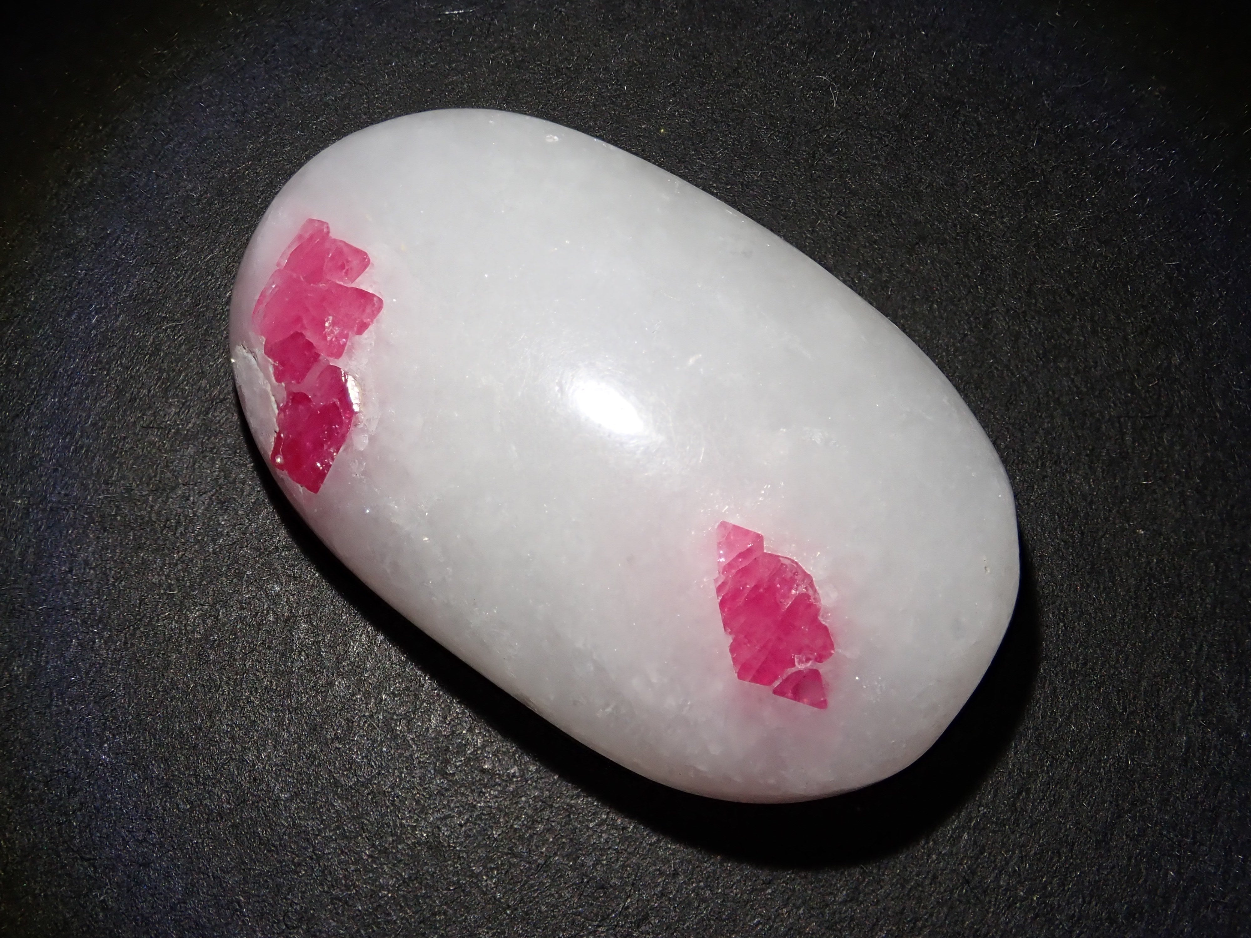 [12/6 22:00] Myanmar Spinel in Marble 61.204ct Loose Stone