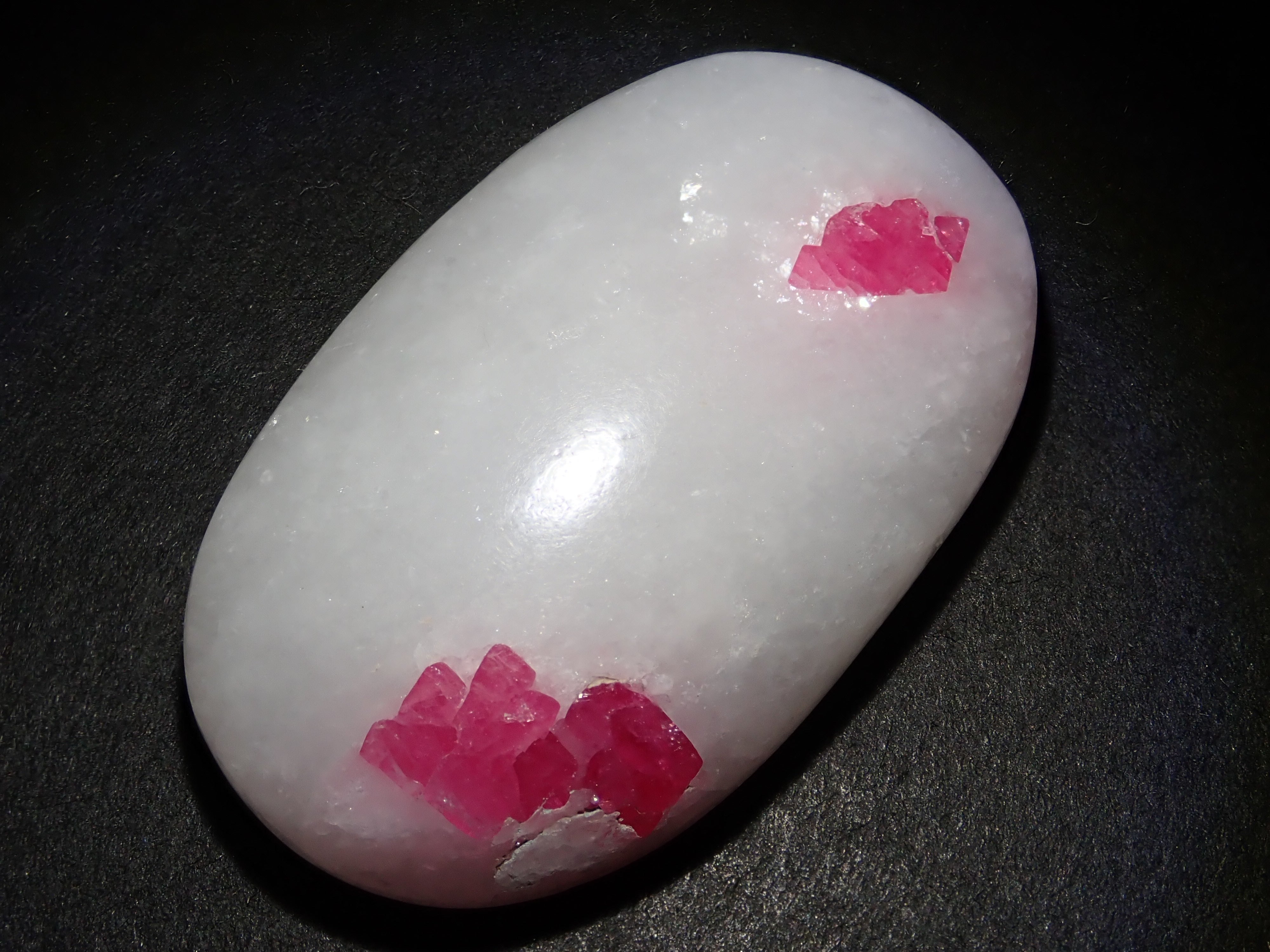 [12/6 22:00] Myanmar Spinel in Marble 61.204ct Loose Stone