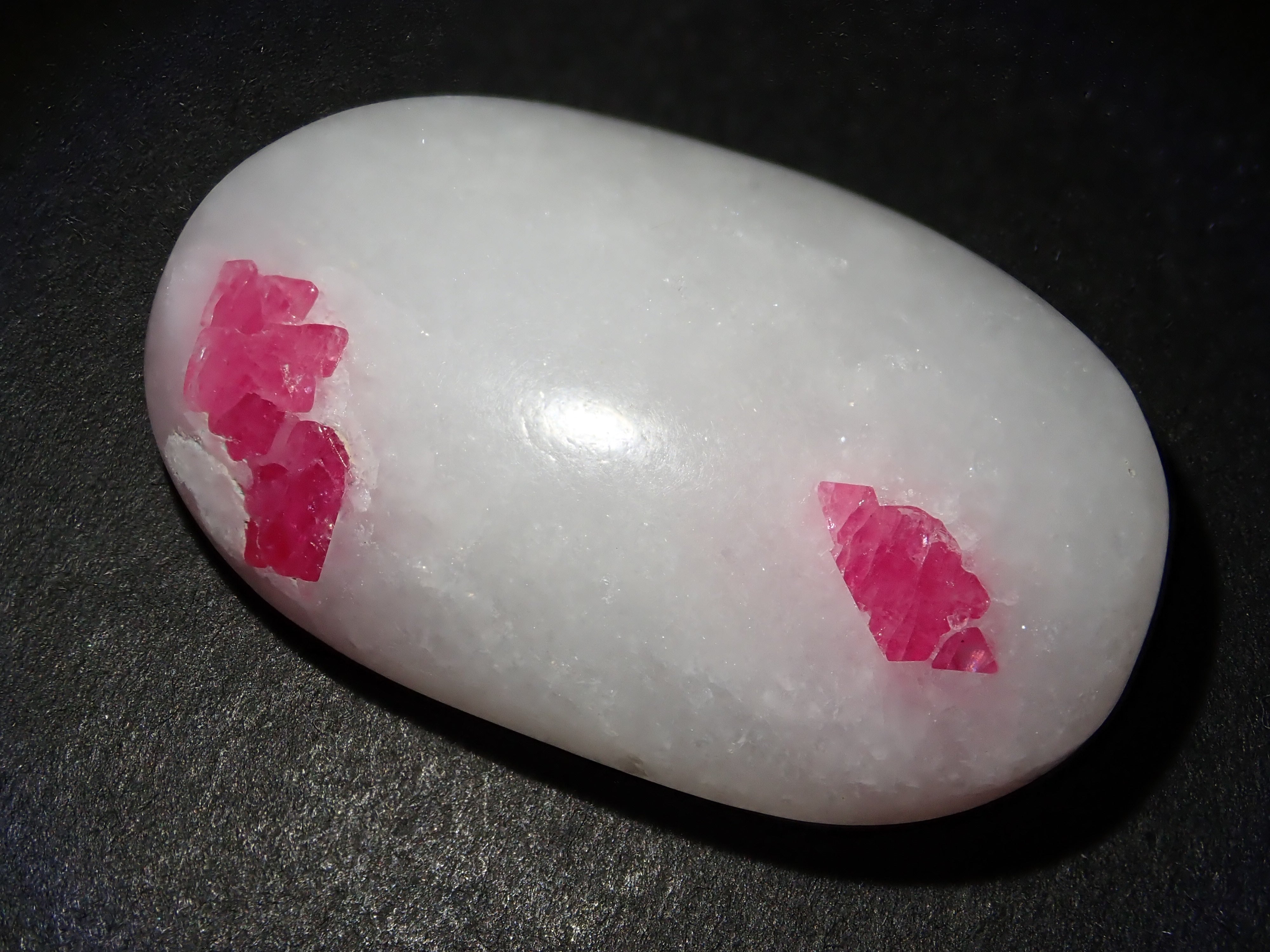 [12/6 22:00] Myanmar Spinel in Marble 61.204ct Loose Stone