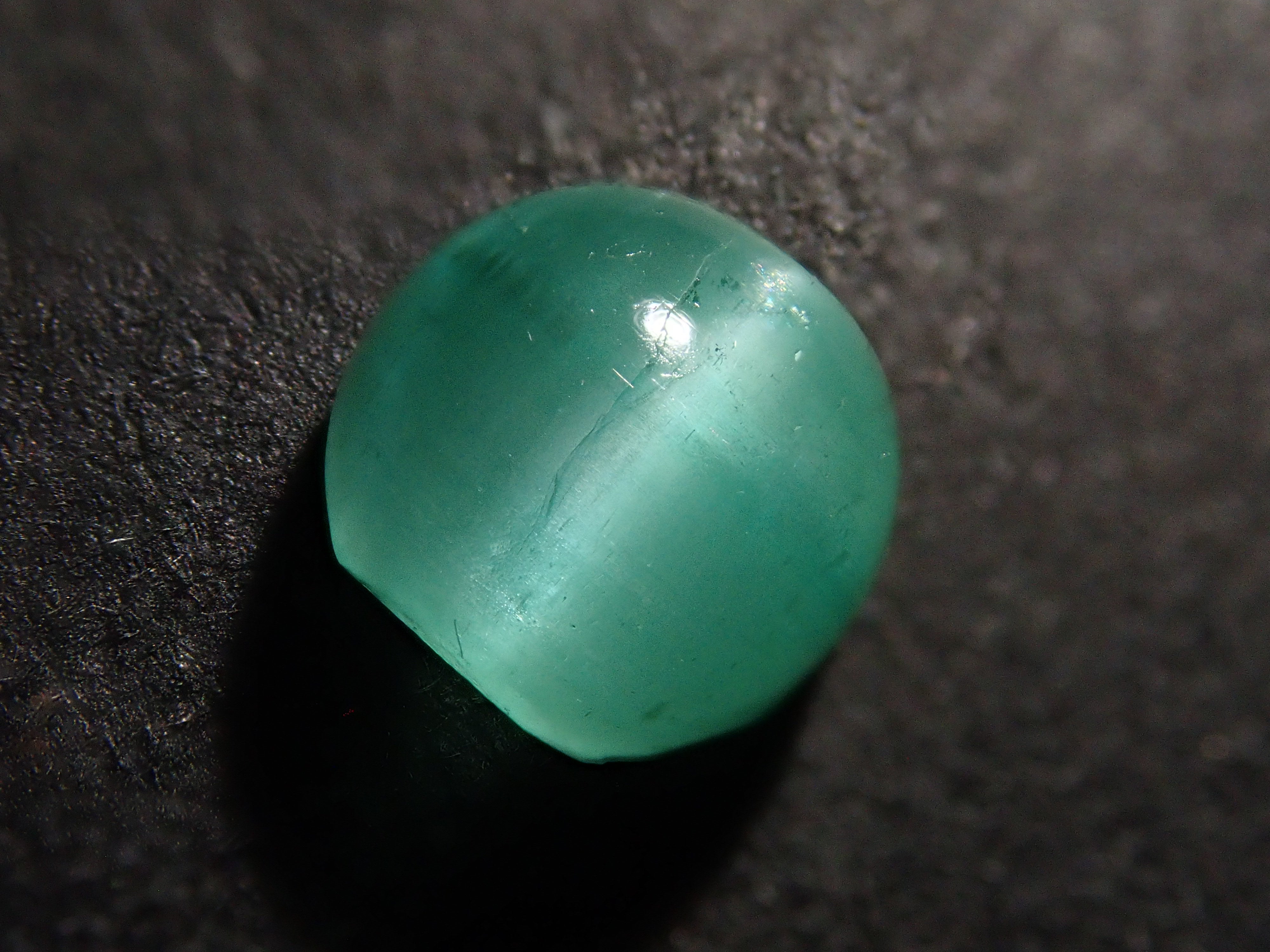 【12/6 22時販売】コロンビア産エメラルドキャッツアイ 1.121ctルース