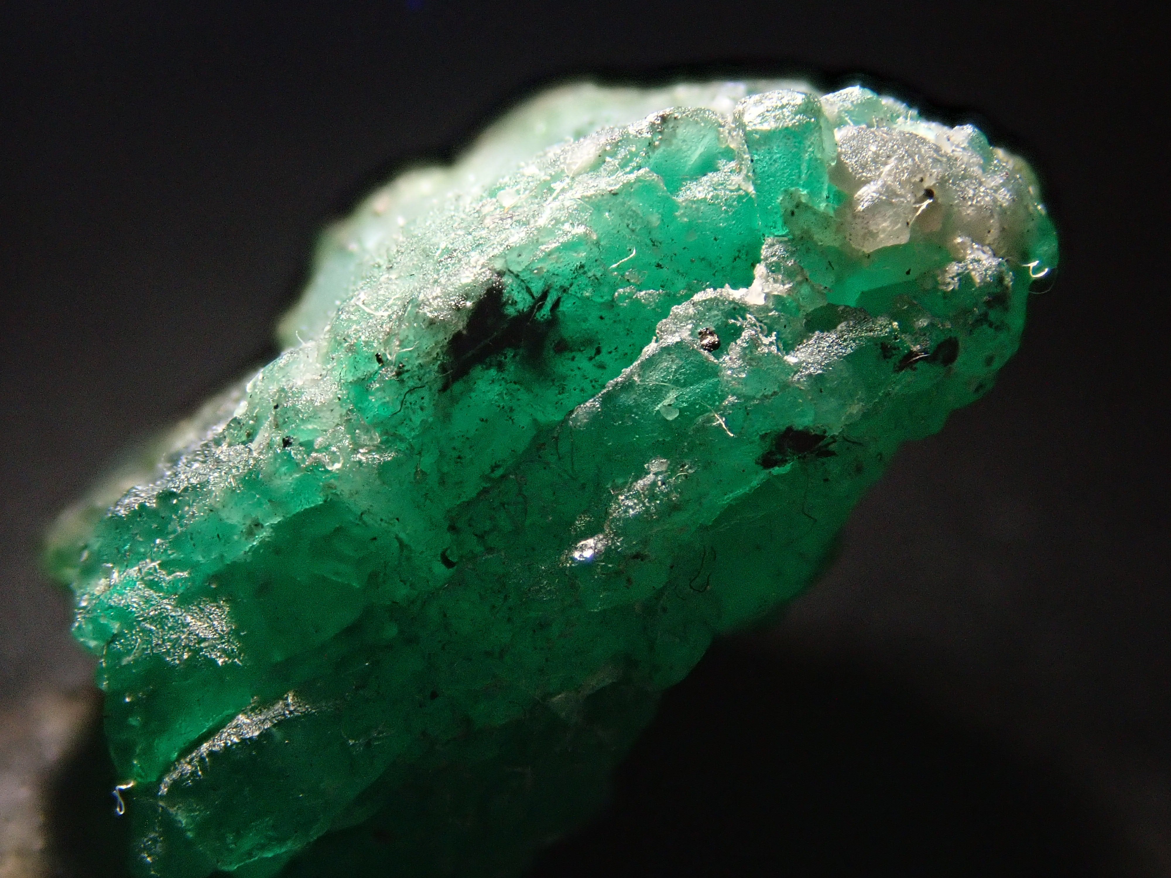 【12/20 22時販売】コロンビア産エメラルド 6.933ct原石