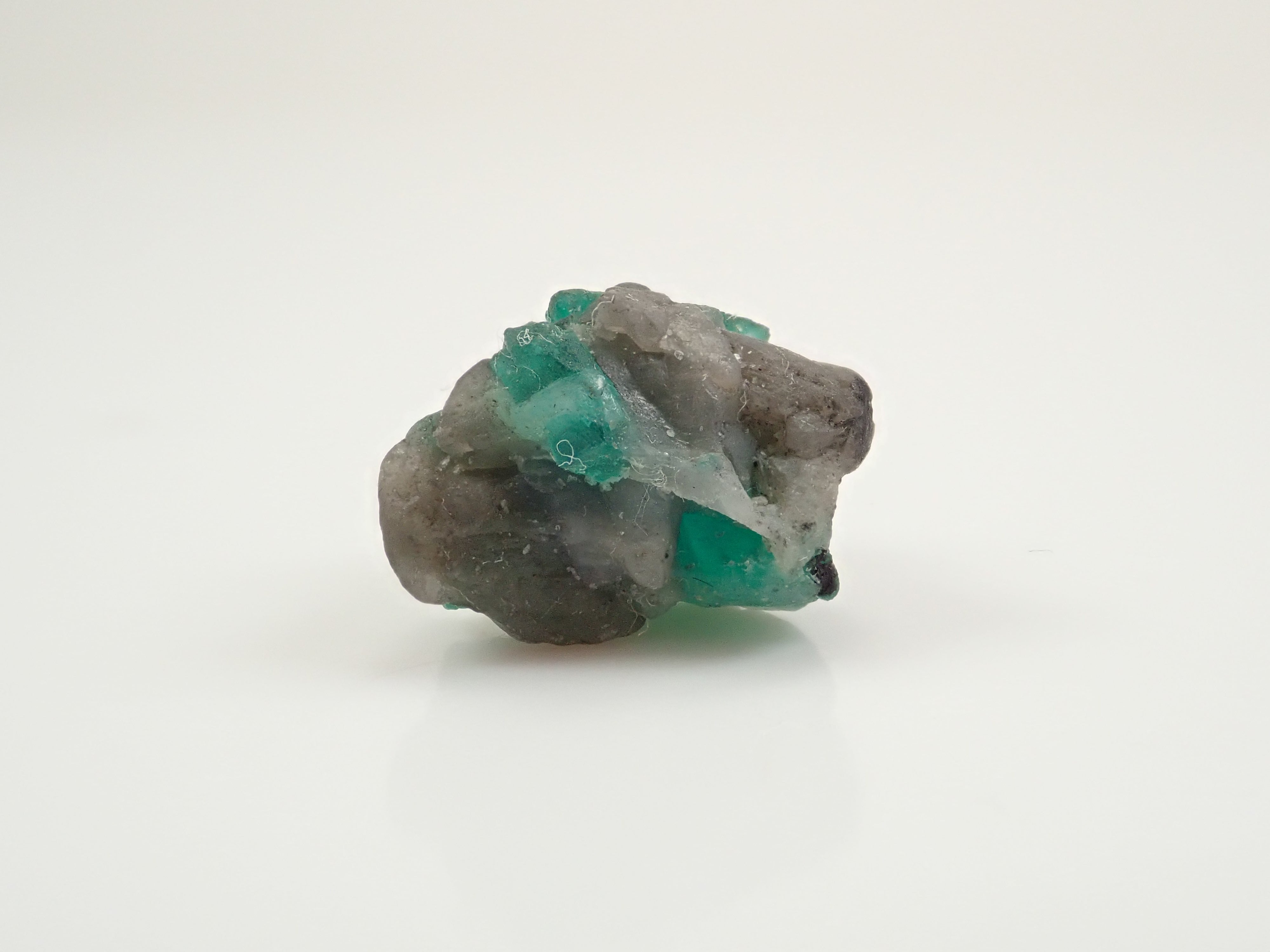 【12/20 22時販売】コロンビア産エメラルド 7.924ct原石