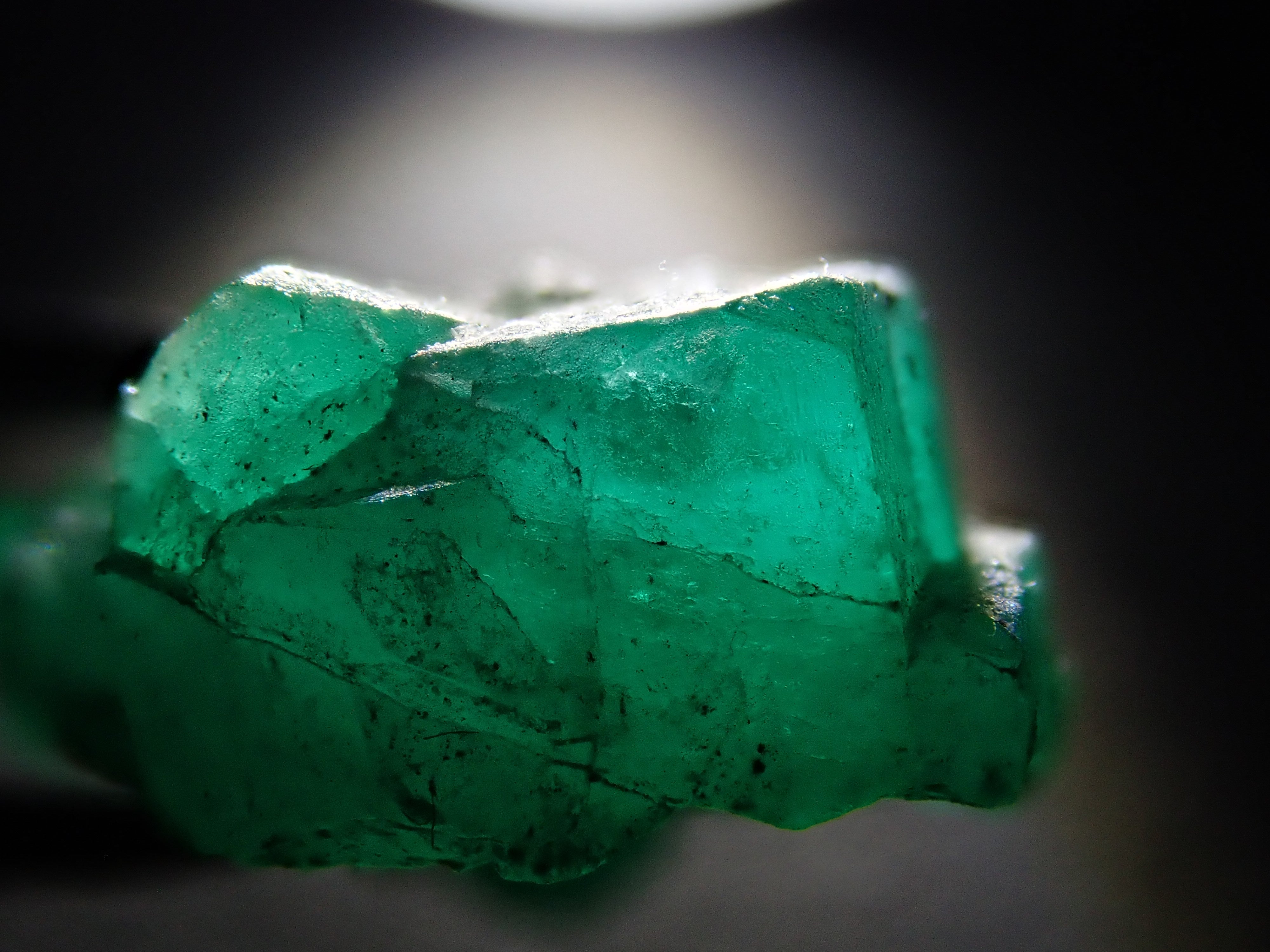 Colombian emerald 8.169ct rough stone