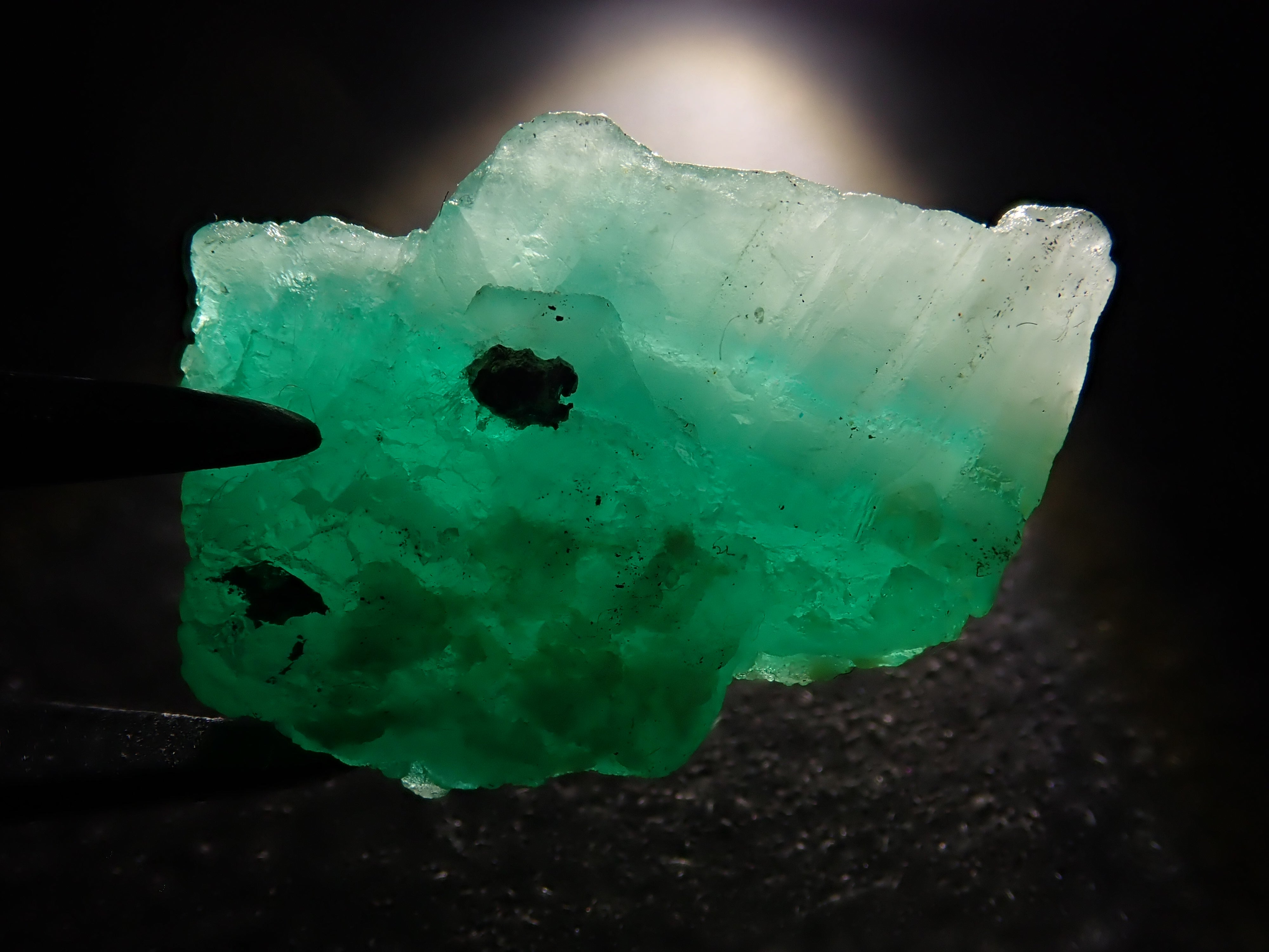 【12/9 22時販売】コロンビア産エメラルド 11.155ct原石（パイライト付き）