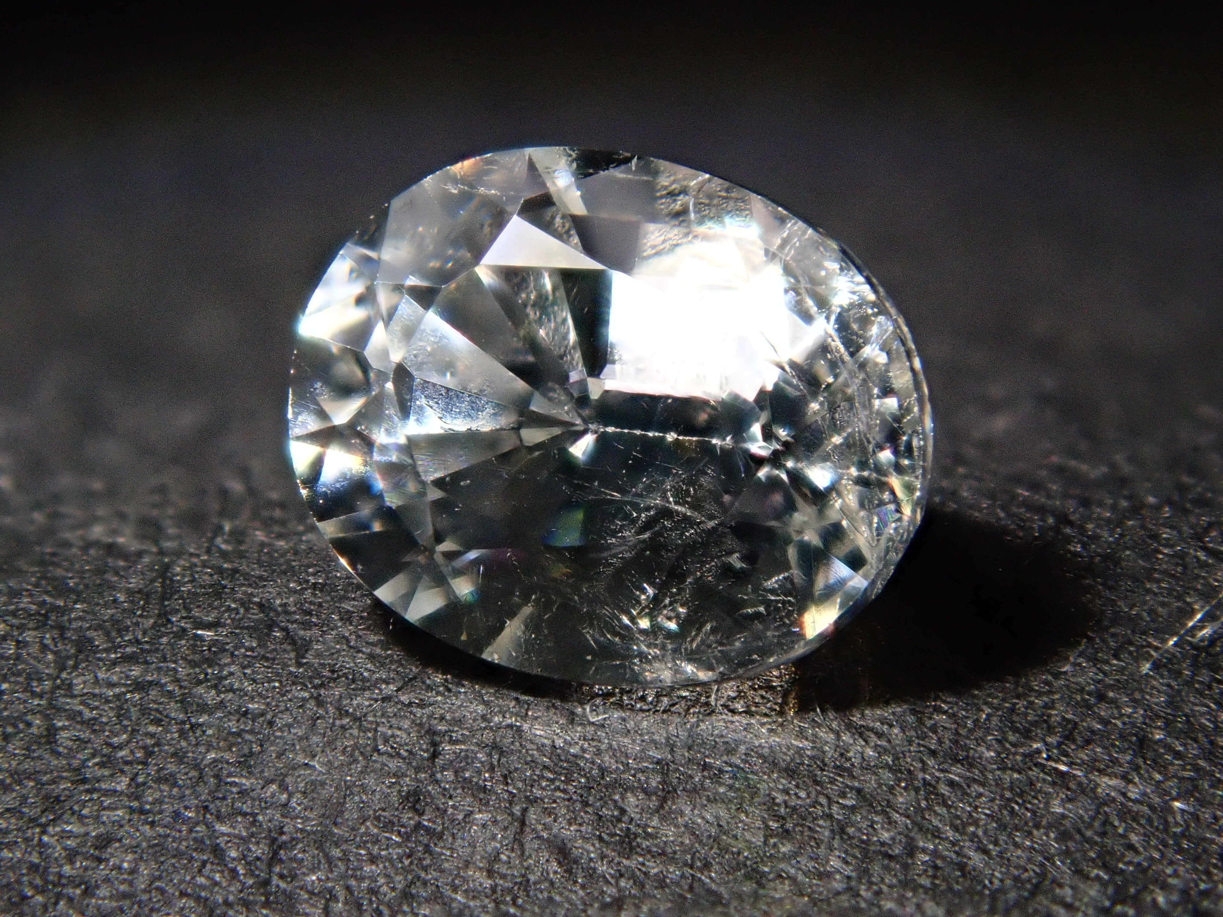 【12/21 22時販売】ミャンマー産リューコガーネット 0.542ctルース 鑑別書