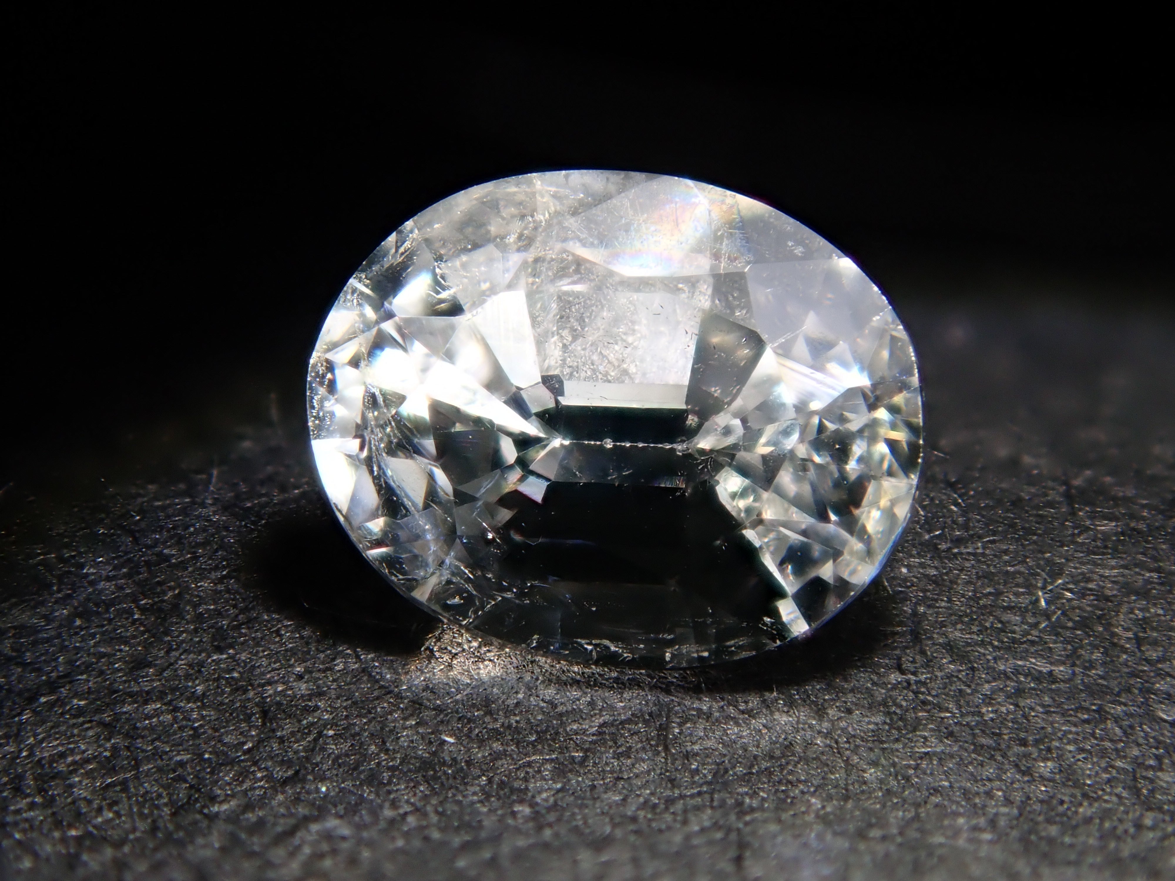 【12/21 22時販売】ミャンマー産リューコガーネット 0.542ctルース 鑑別書