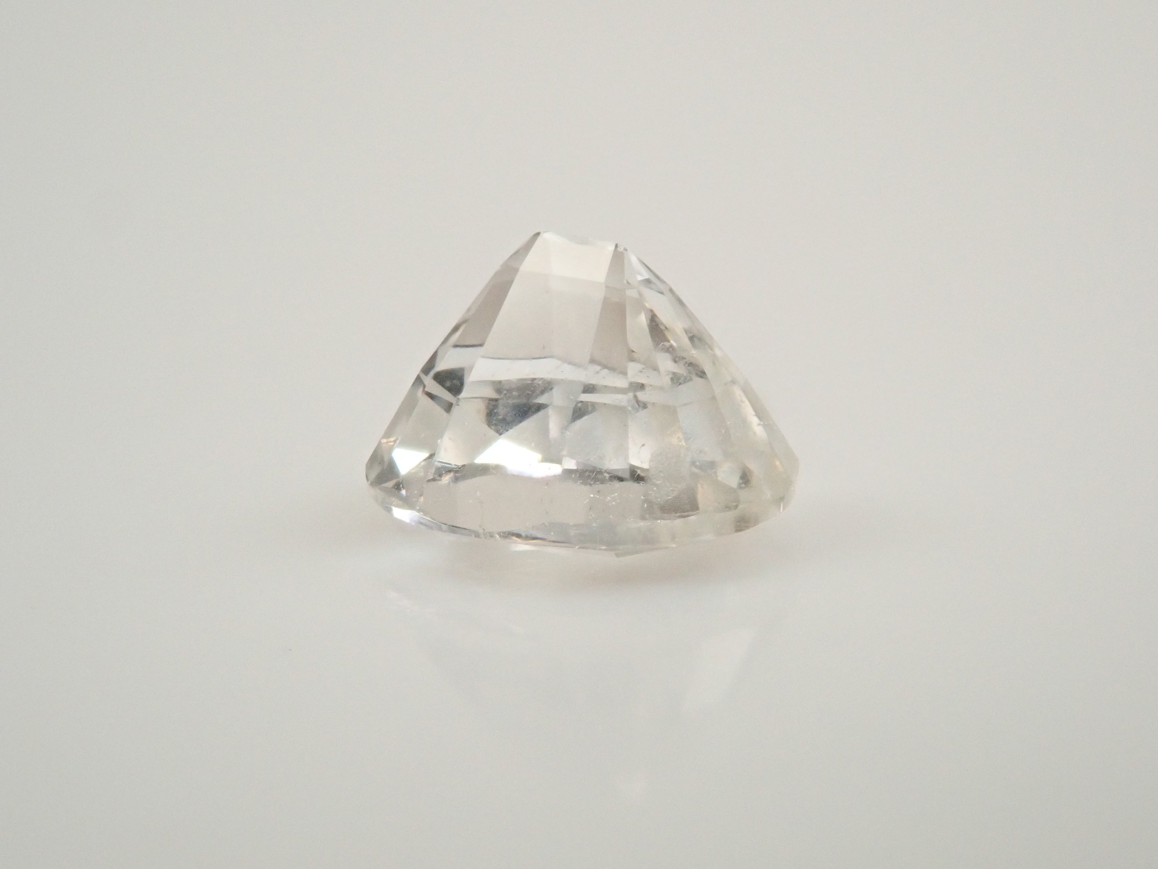 【12/21 22時販売】ミャンマー産リューコガーネット 0.542ctルース 鑑別書