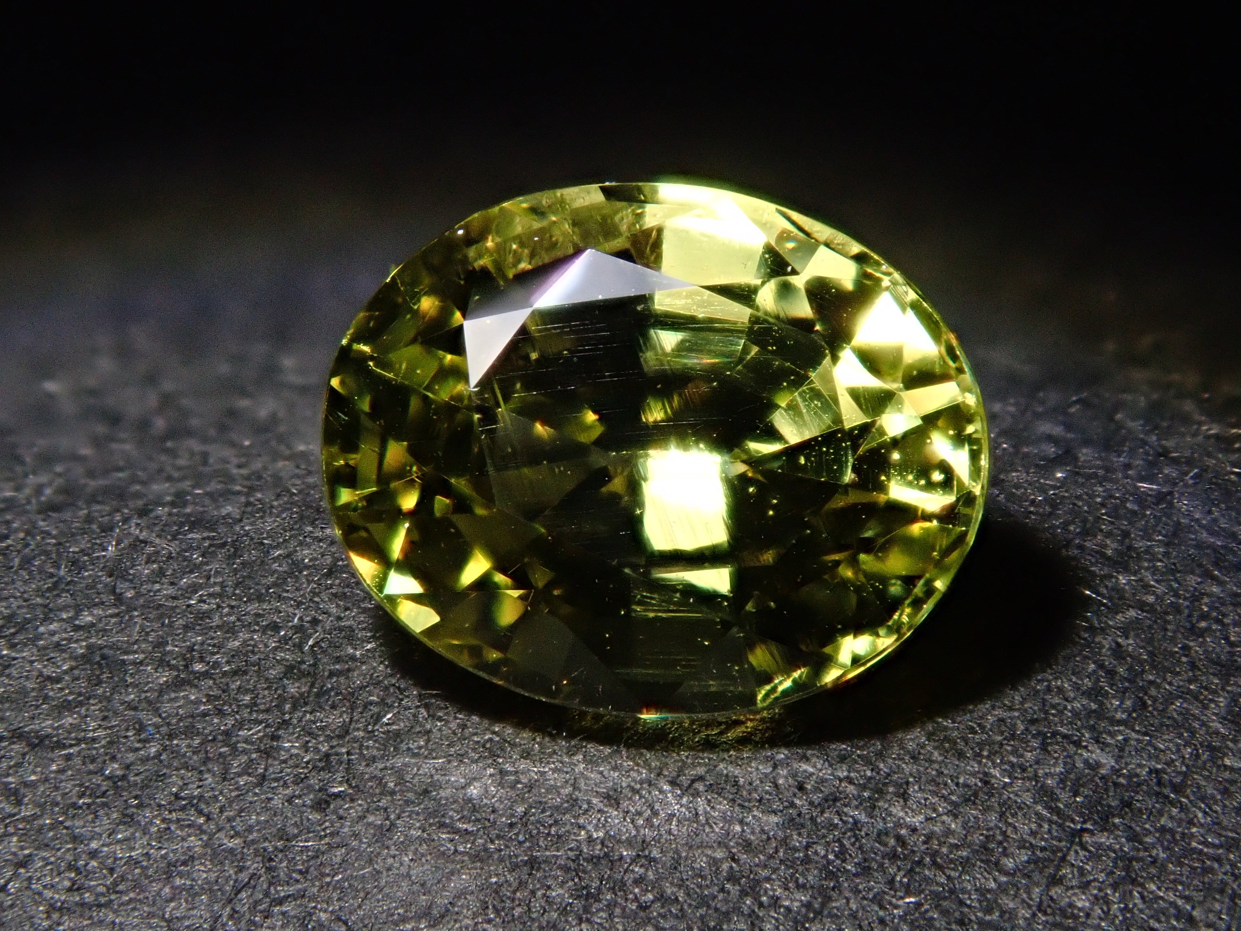 【12/10 22時販売】マリ共和国産マリガーネット（グロッシュラー/アンドラダイト・ガーネット） 1.008ctルース 鑑別書