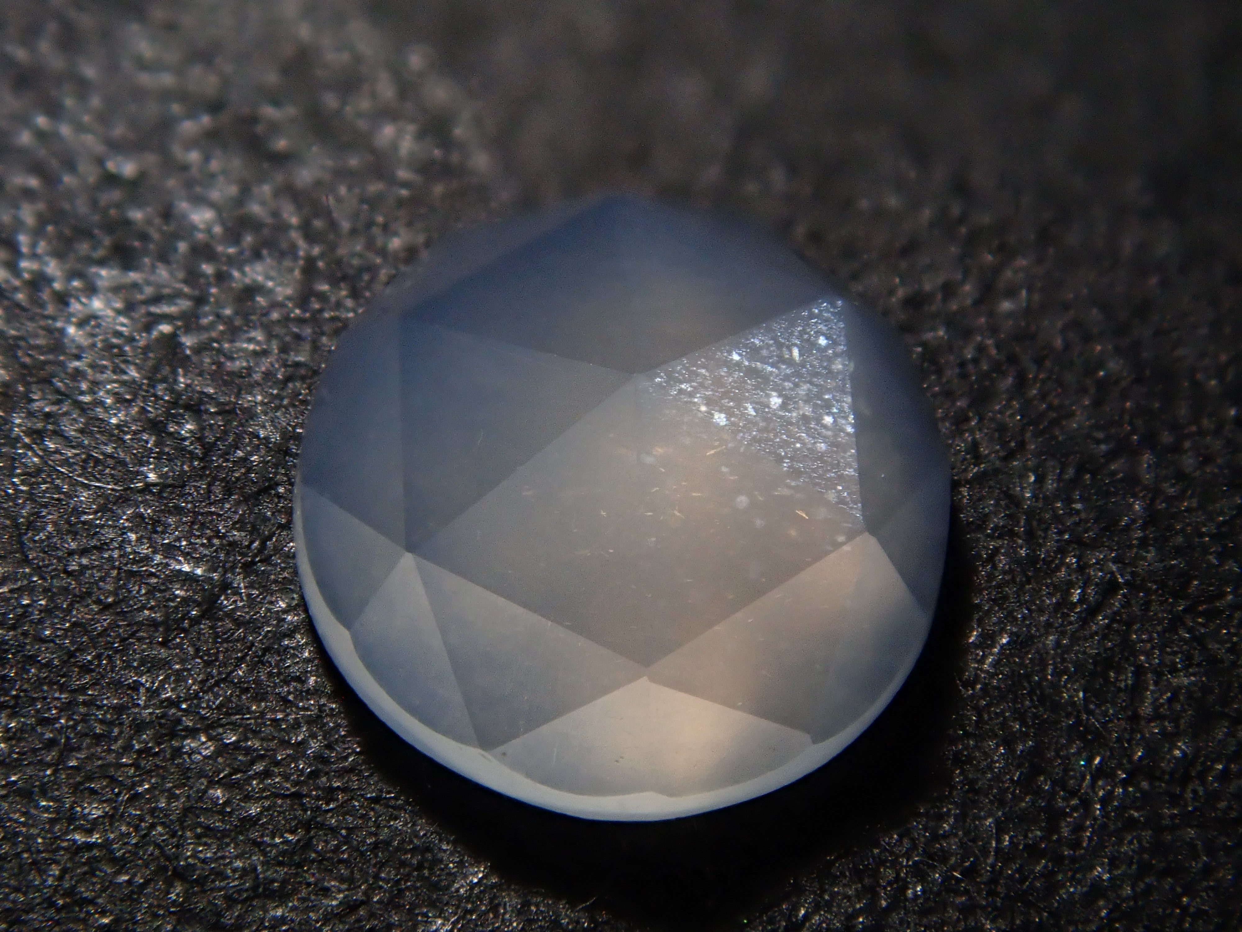 インド産ムーンストーン 5.1mm/0.426ctルース（ローズカット）